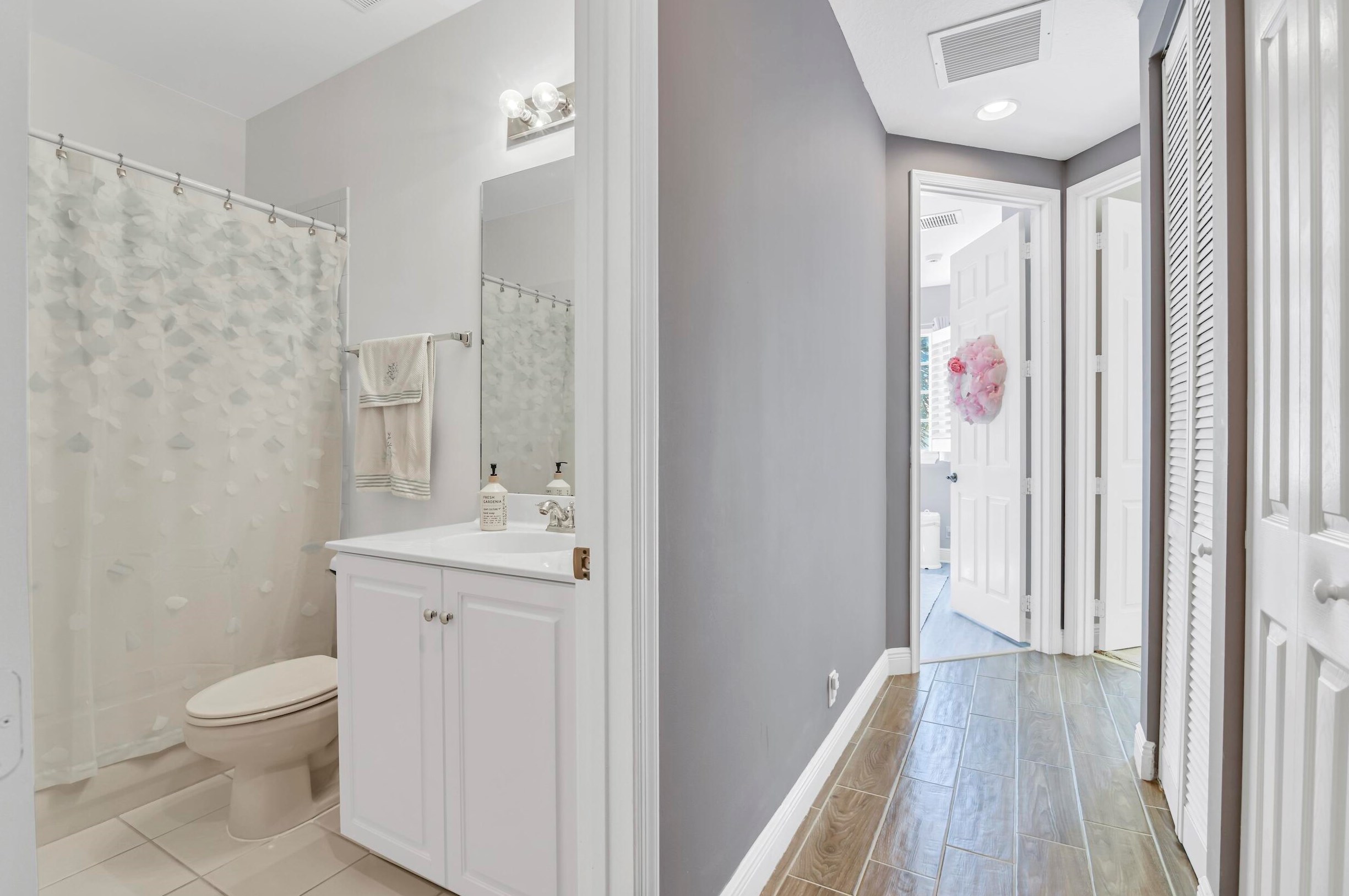 7336 Briella Dr, Boynton Beach FL 33437-3767 exterior