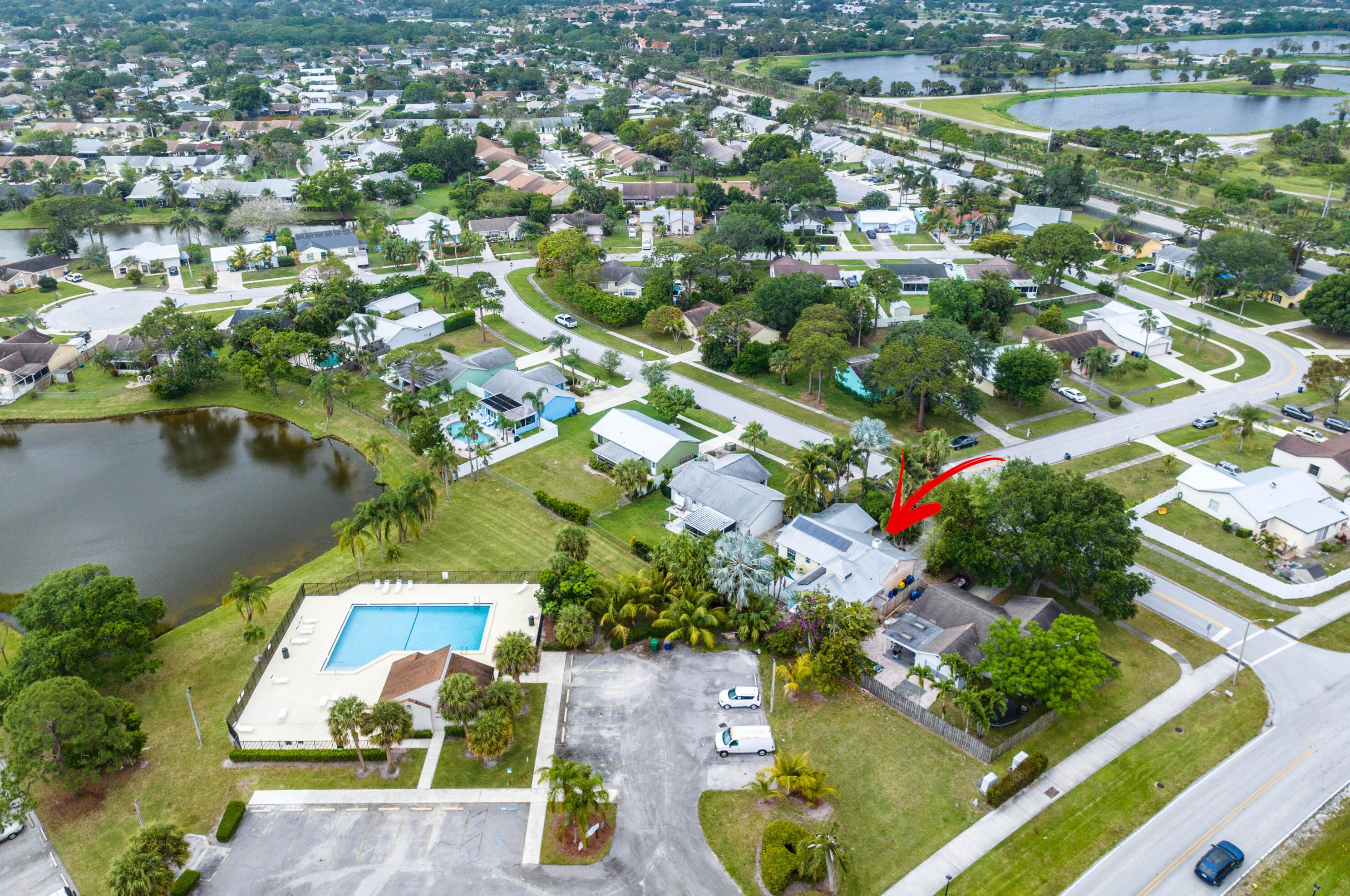 165 Lakeside Dr, Jupiter FL  33458-5517 exterior