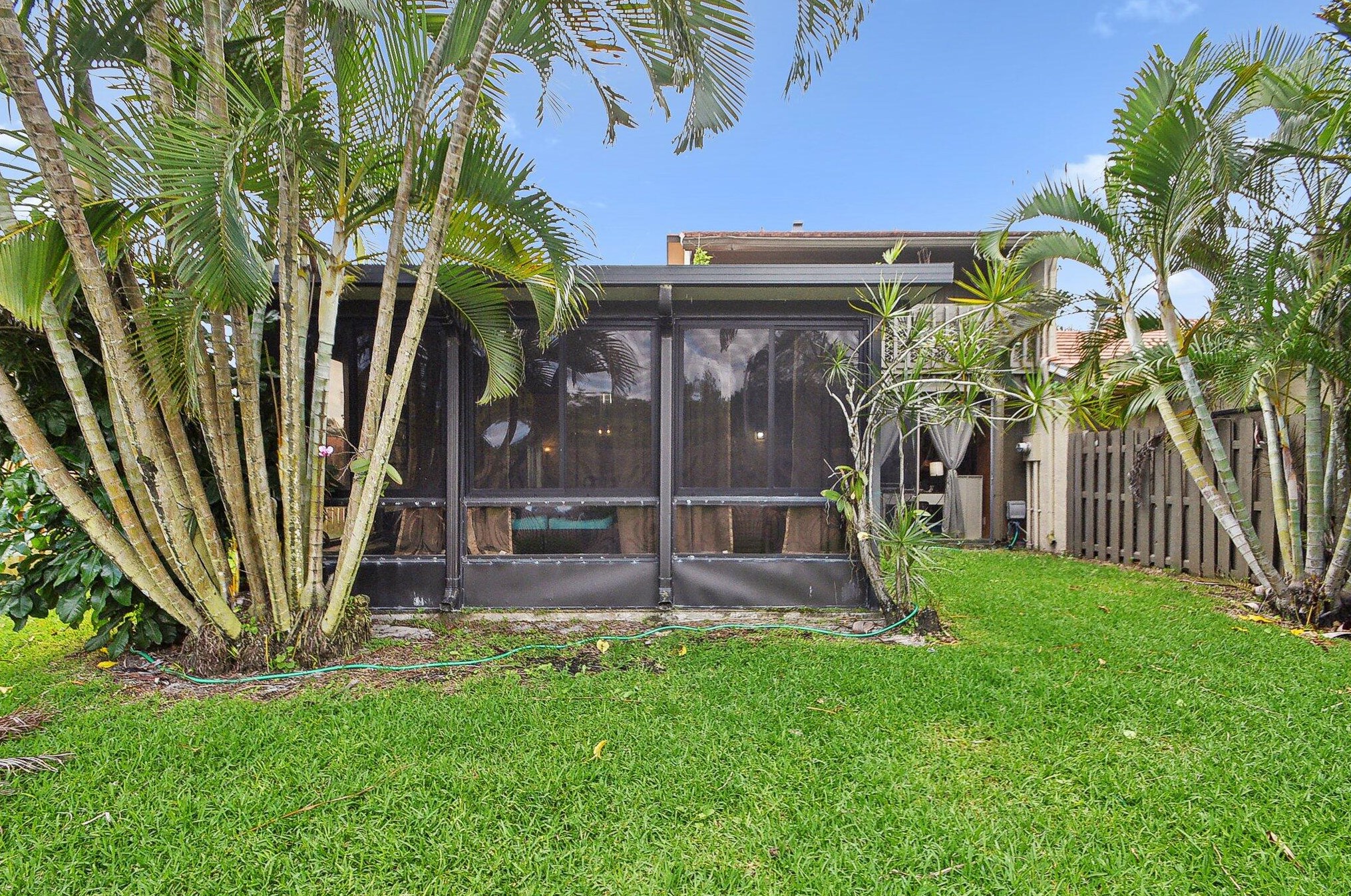 11063 Oakdale Rd, Boynton Beach FL 33437-1637 exterior