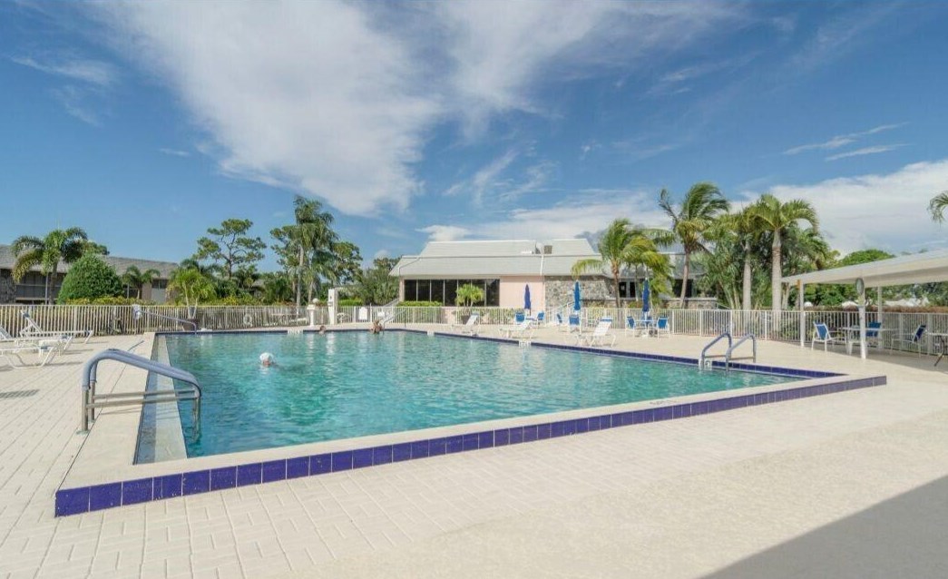 18081 Country Club Dr, Jupiter FL  33469-1276 exterior