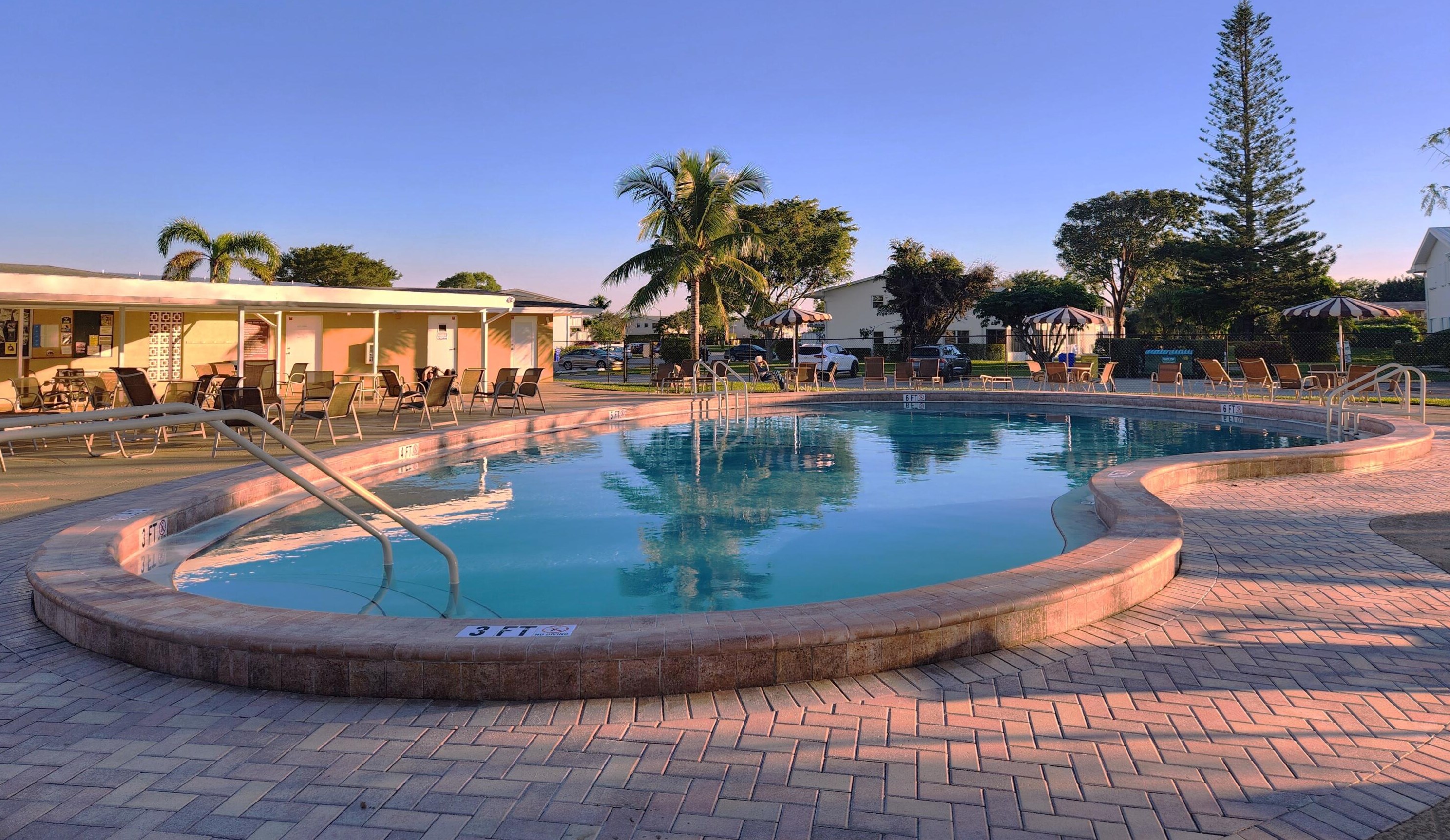 47 Andover B, West Palm Beach FL  33417-2644 exterior