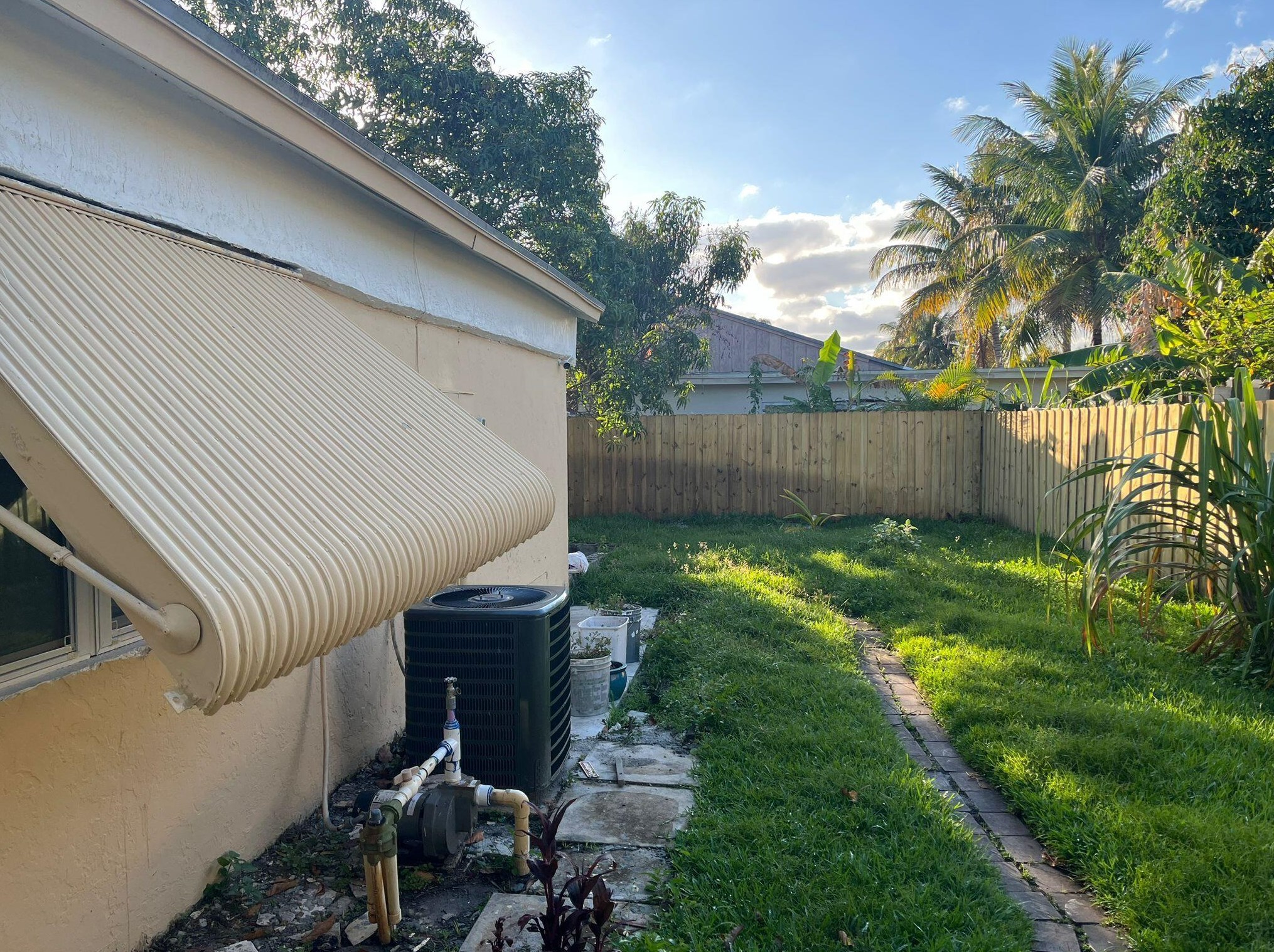 557 50th Ave, Delray Beach FL  33445-2121 exterior