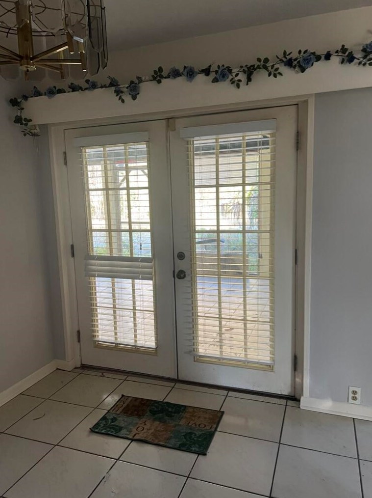 908 Grandview Blvd, Fort Pierce FL 34982-4323 exterior