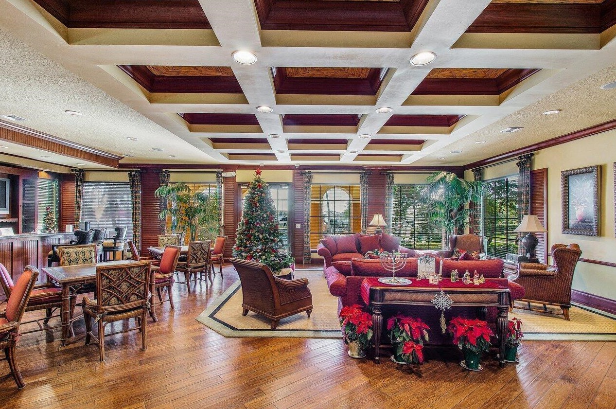 180 Yacht Club Way, Lake Worth FL  33462-6011 exterior