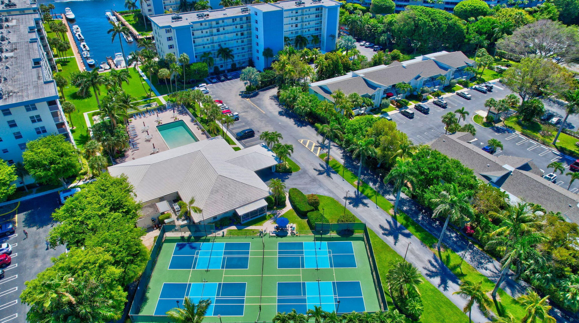 1 Harbourside Dr, Delray Beach FL  33483-5126 exterior