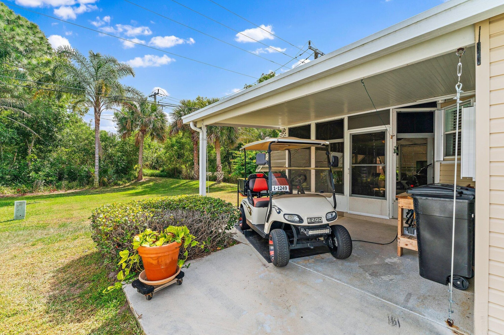 8536 Gallberry Cir, Fort Pierce FL  34952-3369 exterior