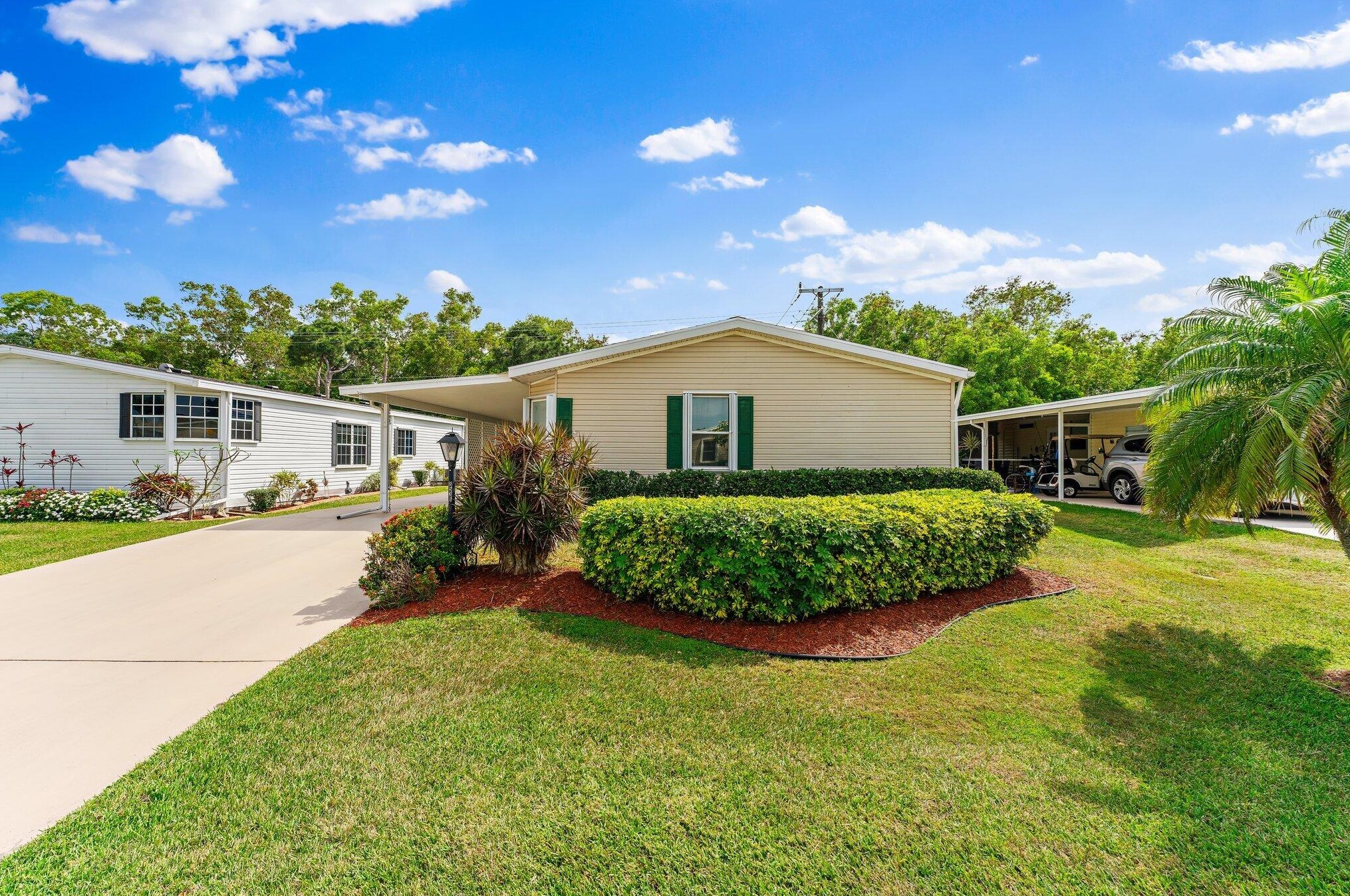 8536 Gallberry Cir, Fort Pierce FL  34952-3369 exterior