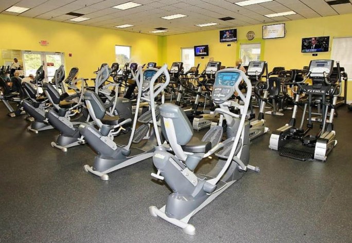 103 Sheffield, West Palm Beach FL  33417-1528 exterior