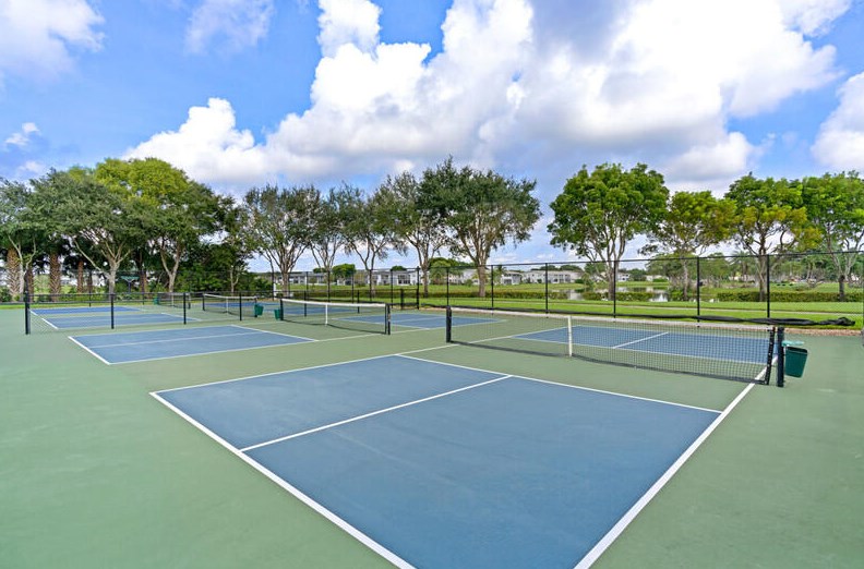 103 Sheffield, West Palm Beach FL  33417-1528 exterior