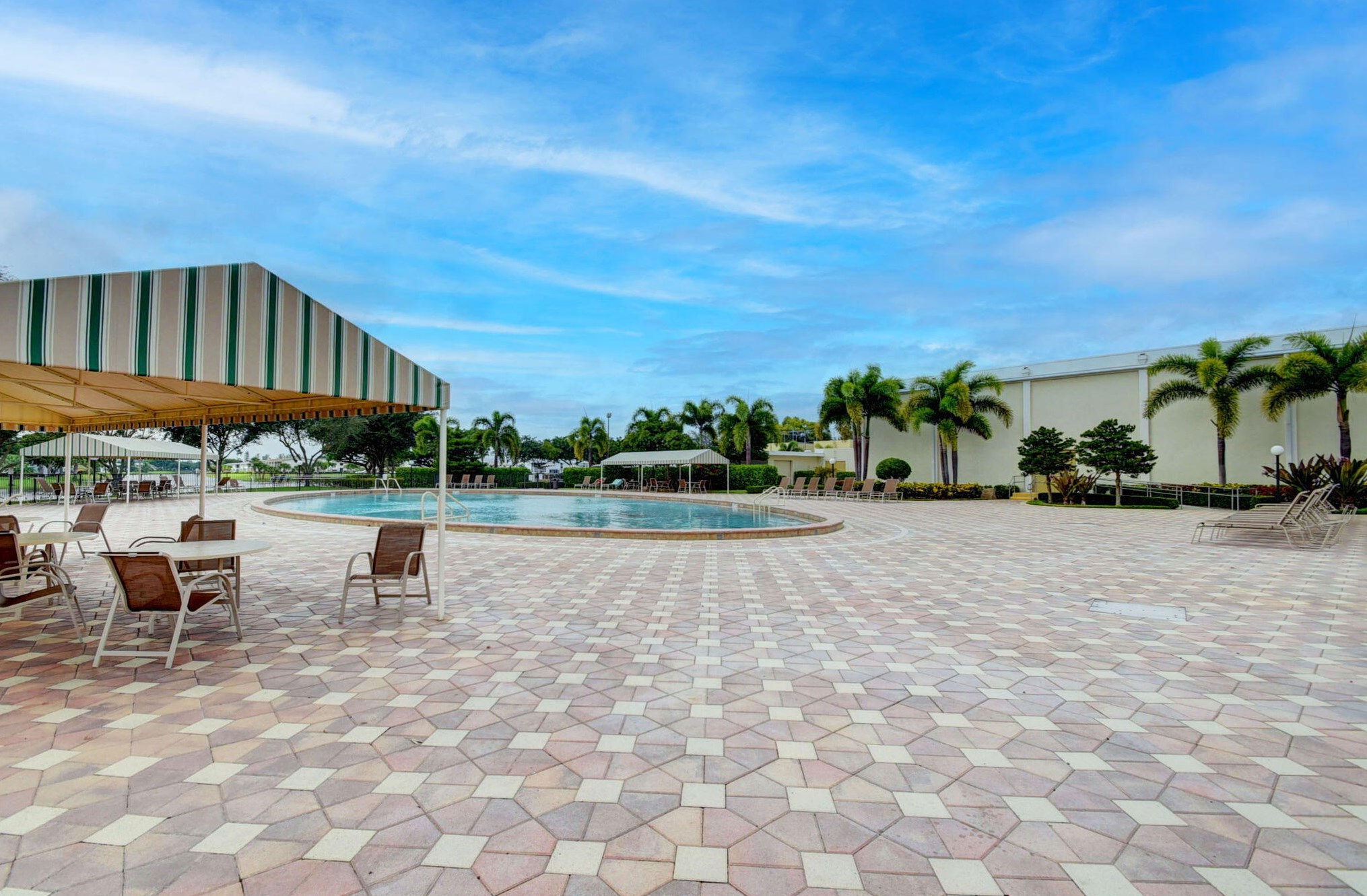 103 Sheffield, West Palm Beach FL  33417-1528 exterior