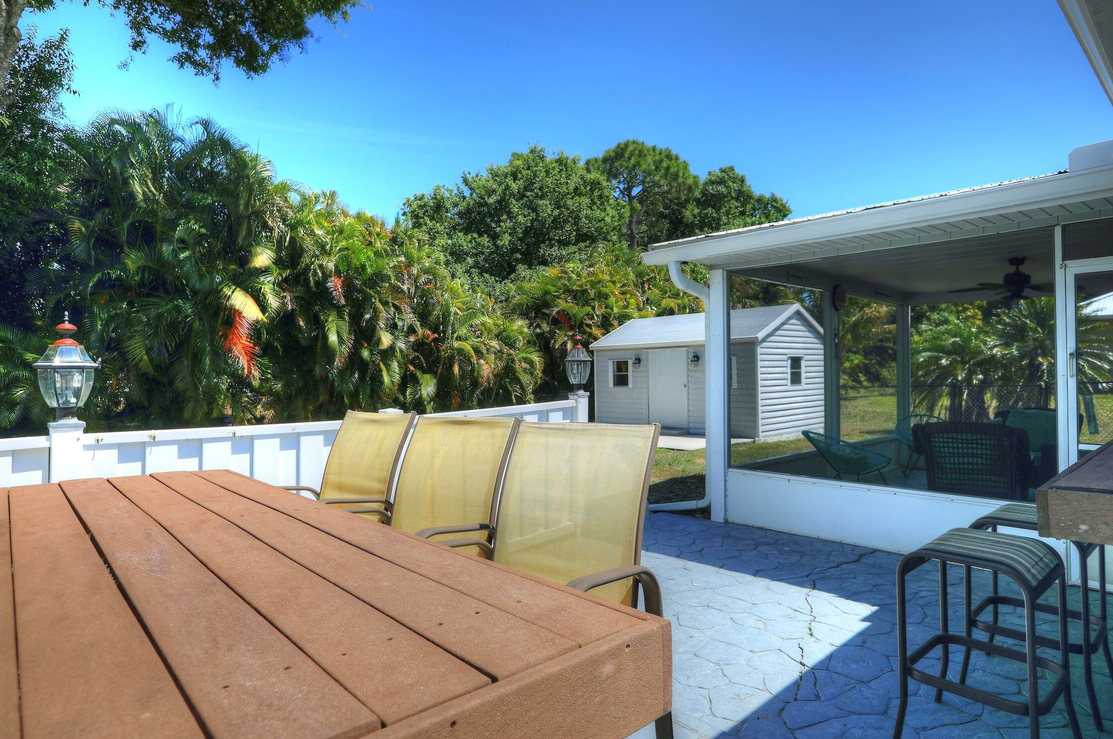 1550 Emerson Ln, Sebastian FL  32958-6518 exterior