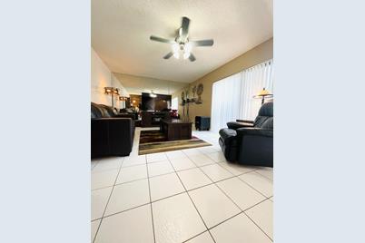 2558 Lakeview Court - Photo 1