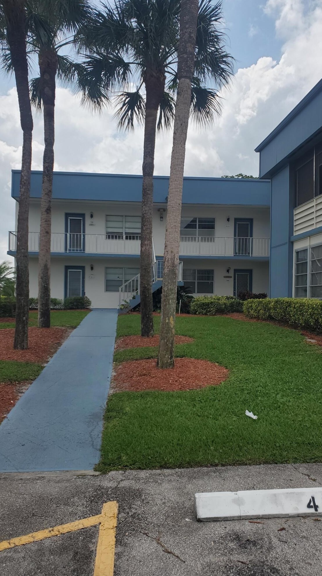 288 Normandy F, Delray Beach FL  33484-4776 exterior