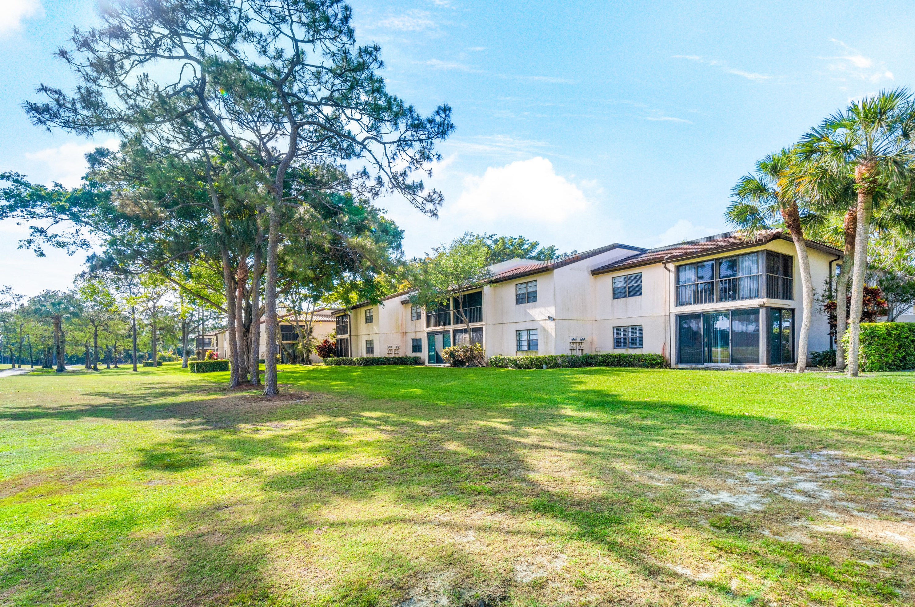 21852 Arriba Real, Boca Raton FL  33433-3197 exterior