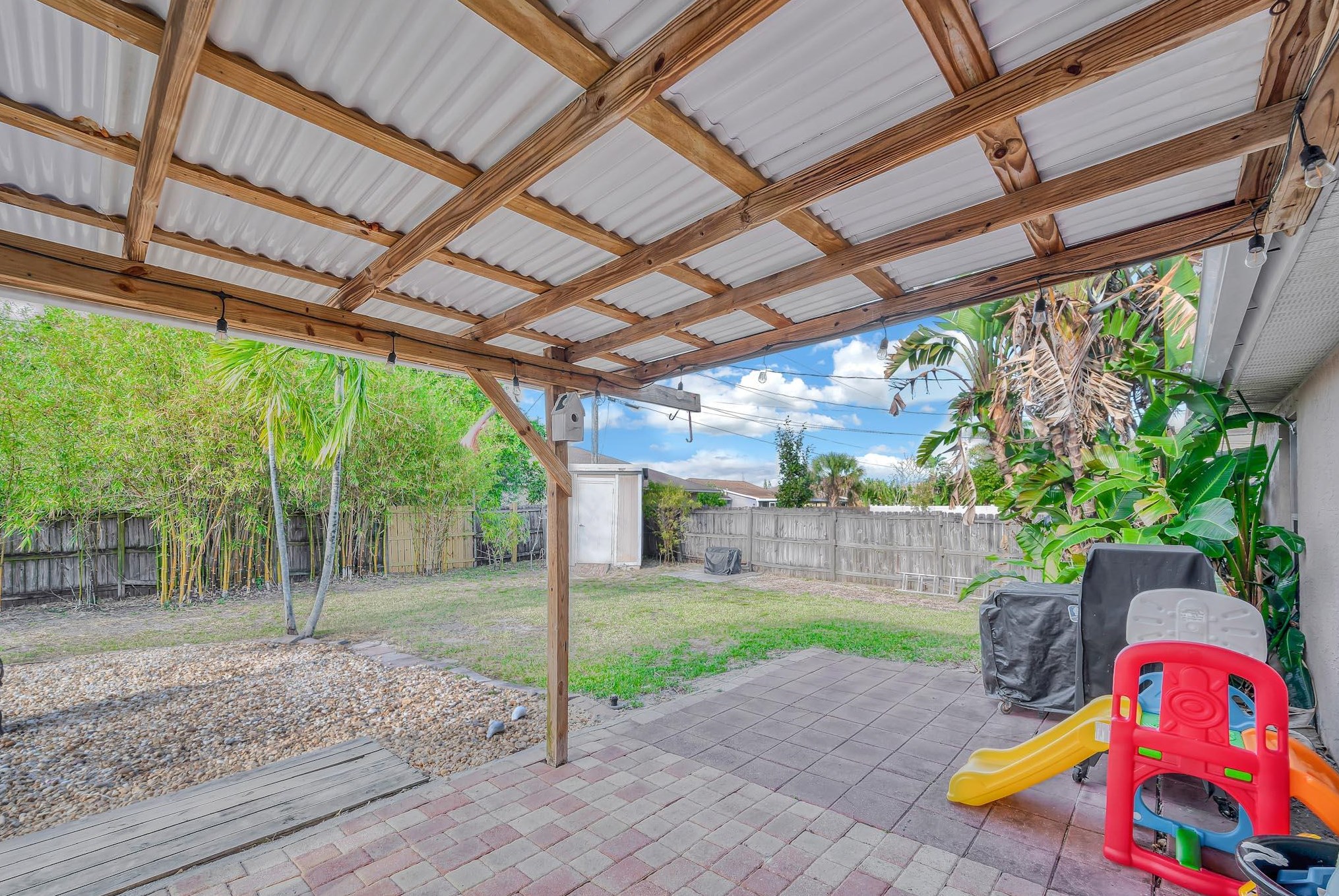 671 Hoffenberg Ave, Fort Pierce FL  34953-7625 exterior