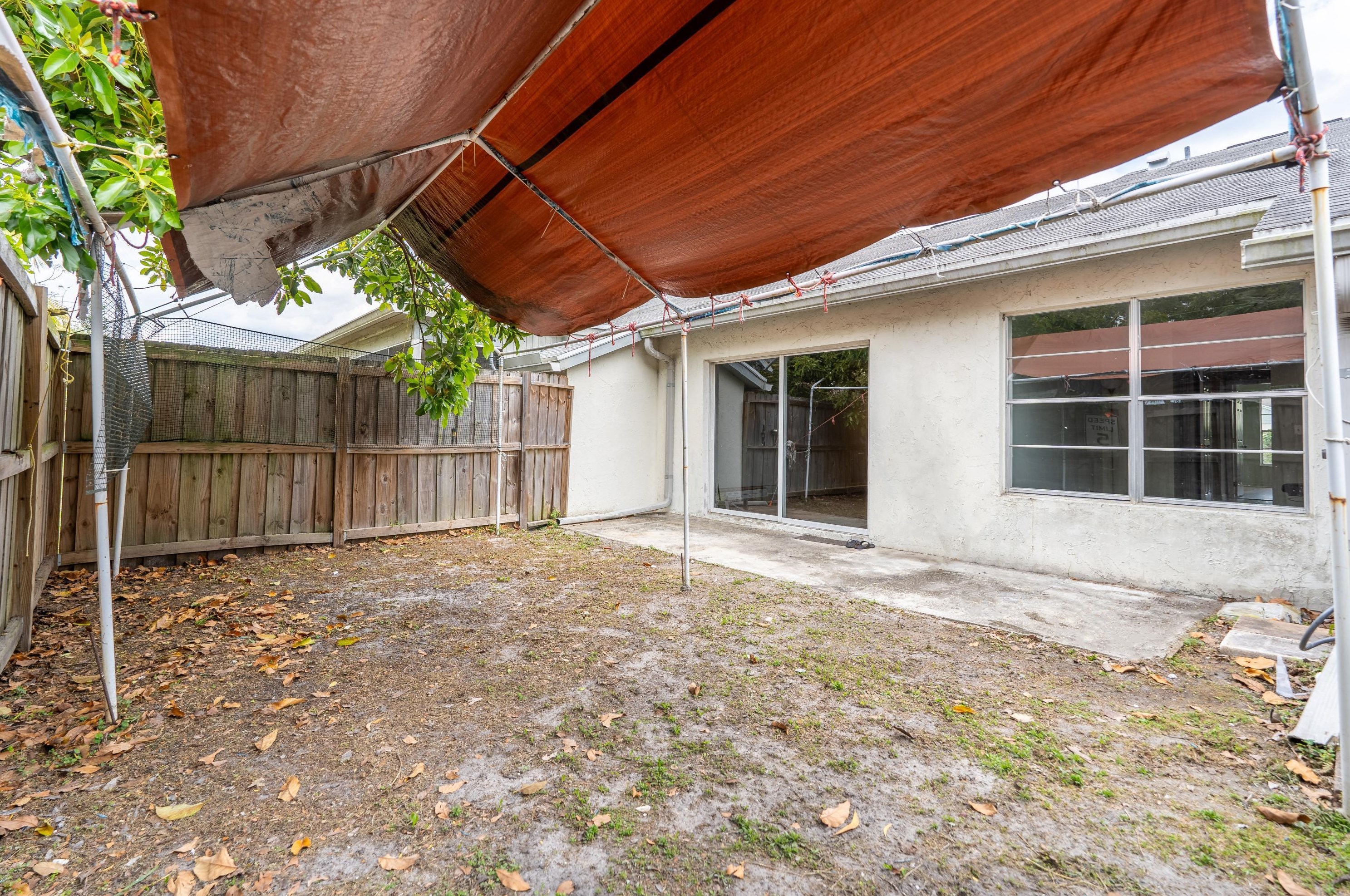 252 Palmetto Ct, Jupiter FL 33458-8803 exterior