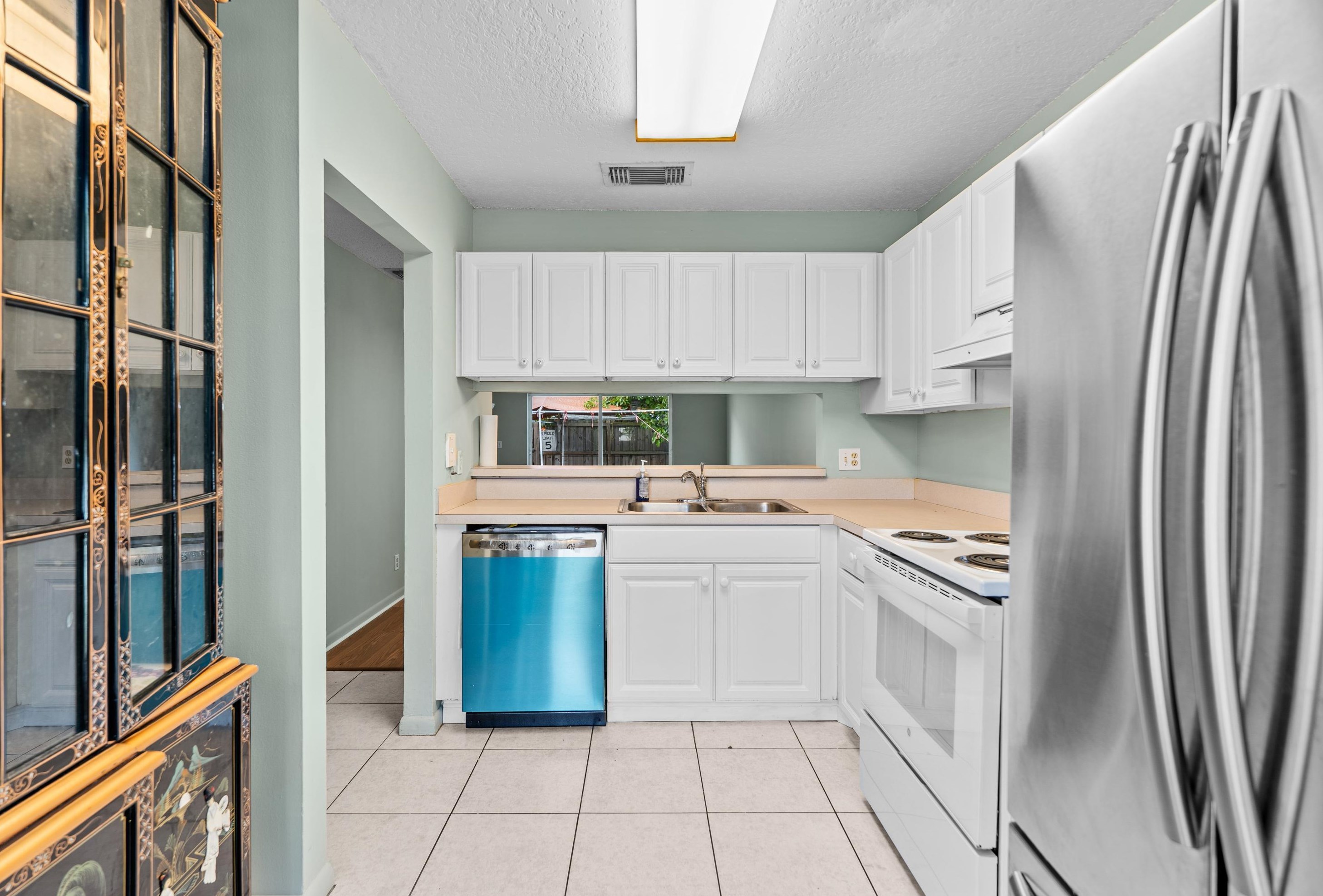 252 Palmetto Ct, Jupiter FL 33458-8803 exterior