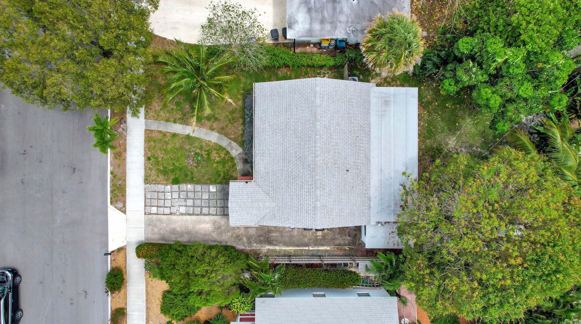 211 Princeton Dr, Lake Worth FL 33460-6237 exterior