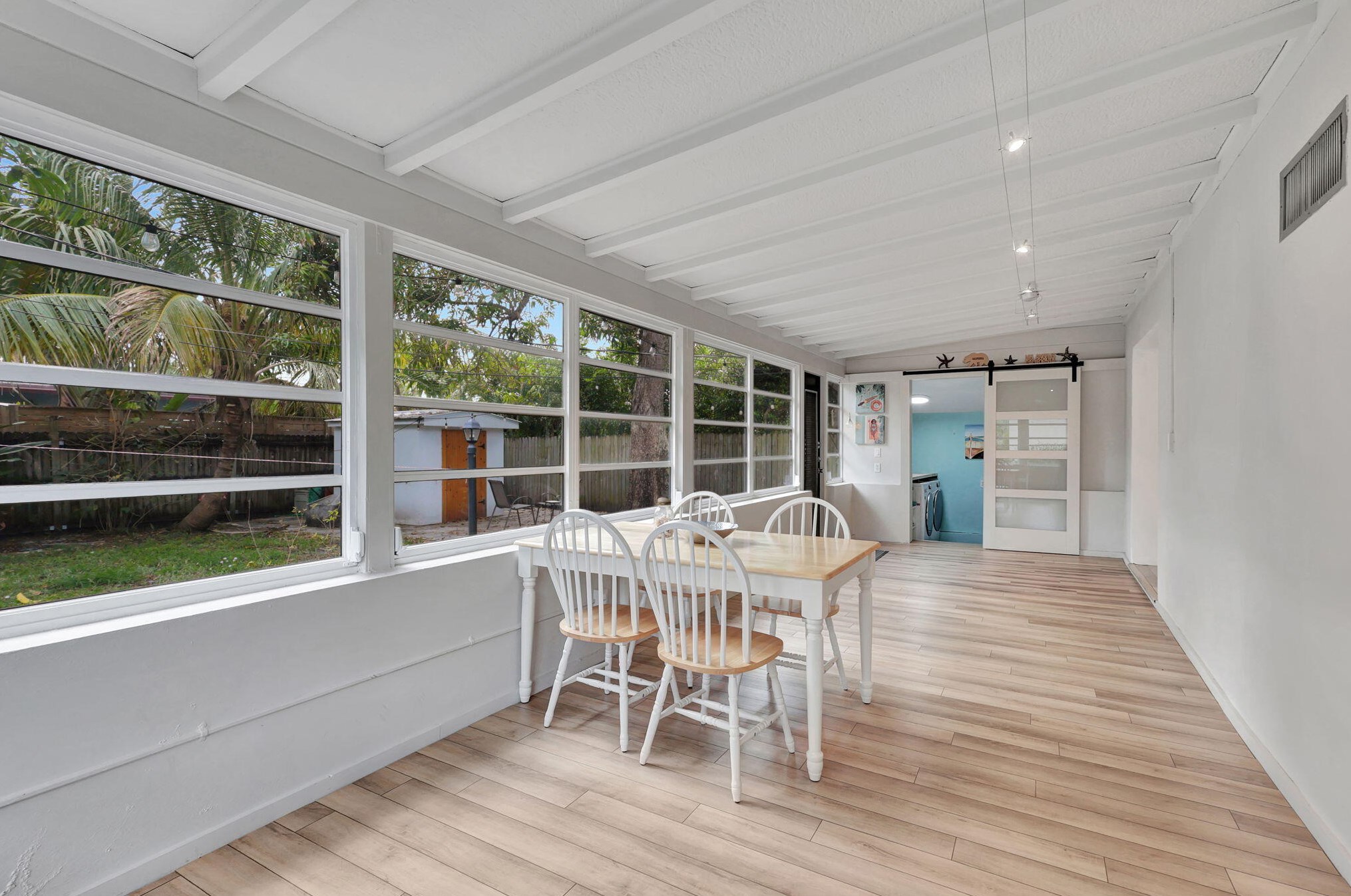 211 Princeton Dr, Lake Worth FL 33460-6237 exterior