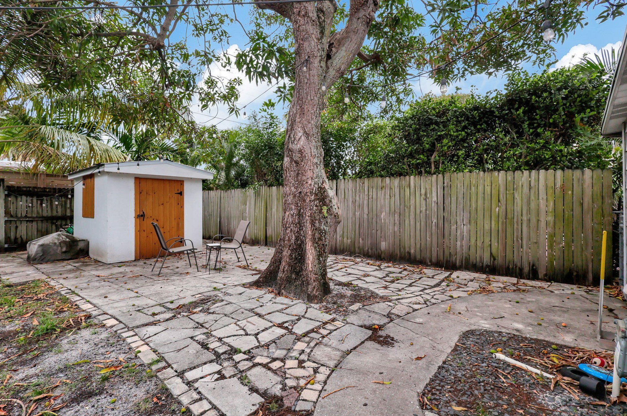 211 Princeton Dr, Lake Worth FL 33460-6237 exterior