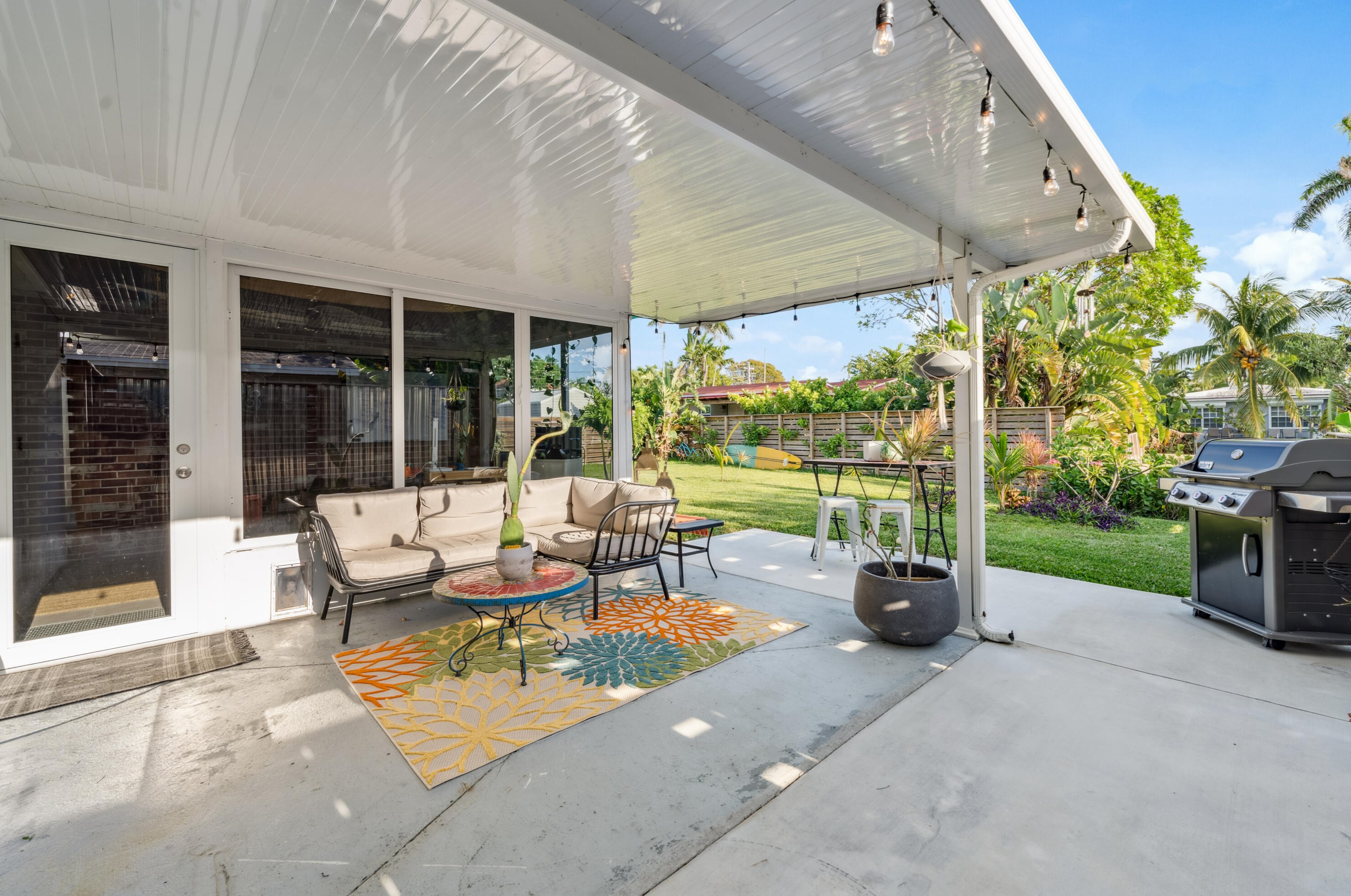 1154 Grant St, Hollywood FL  33019-3126 exterior