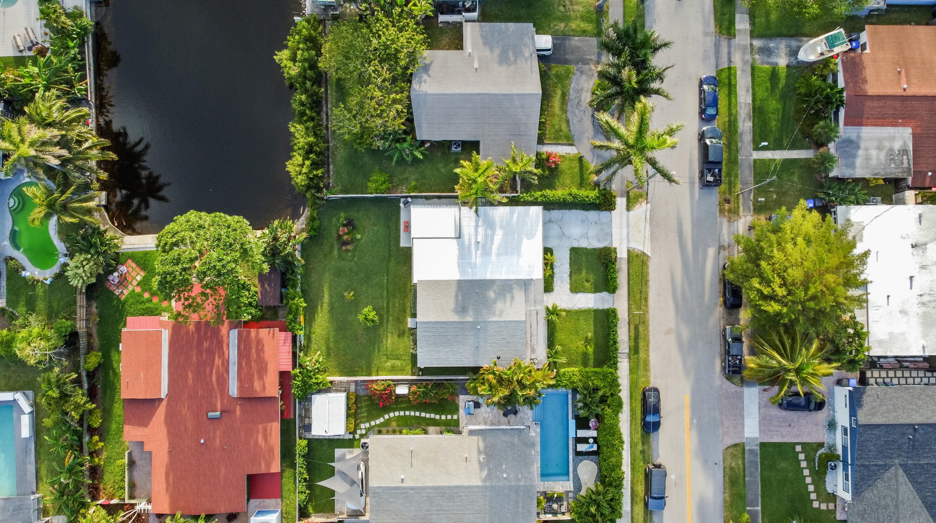 1154 Grant St, Hollywood FL  33019-3126 exterior