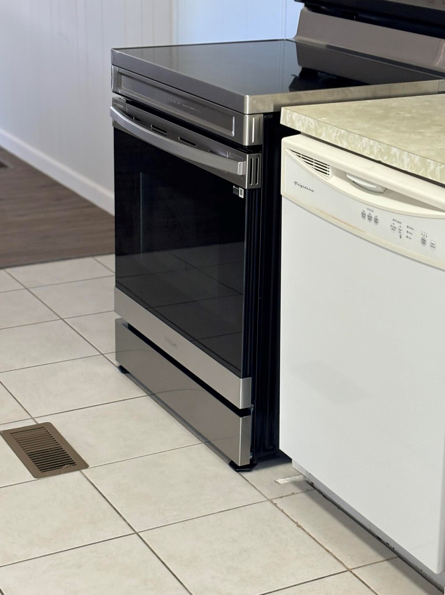 16 Hermosa Ln, Fort Pierce FL  34952-8543 exterior