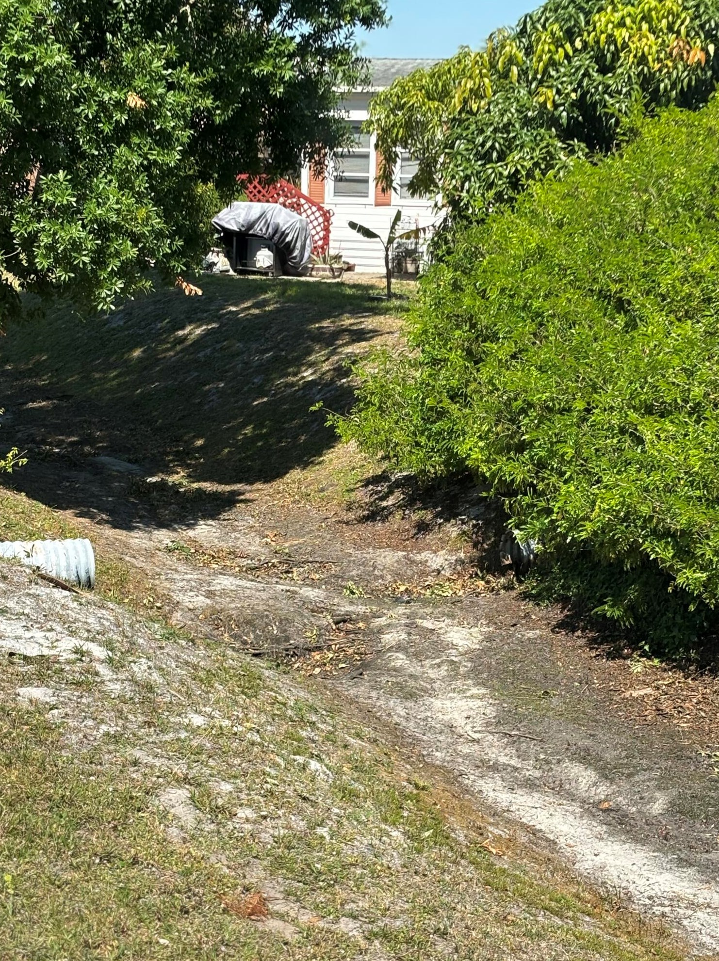 16 Hermosa Ln, Fort Pierce FL  34952-8543 exterior