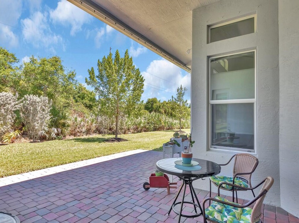 299 11 Sq, Vero Beach FL  32962-3442 exterior