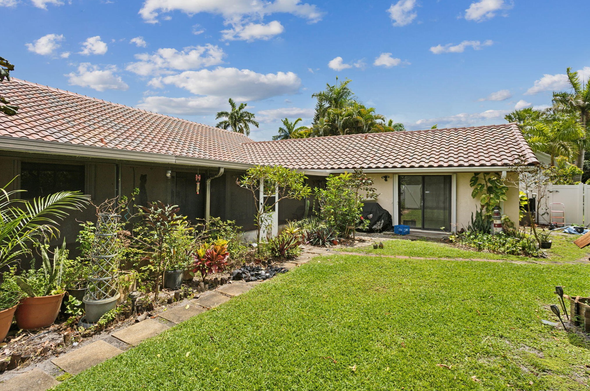 9804 El Clair Rnch Rd, Boynton Beach FL 33437-3339 exterior