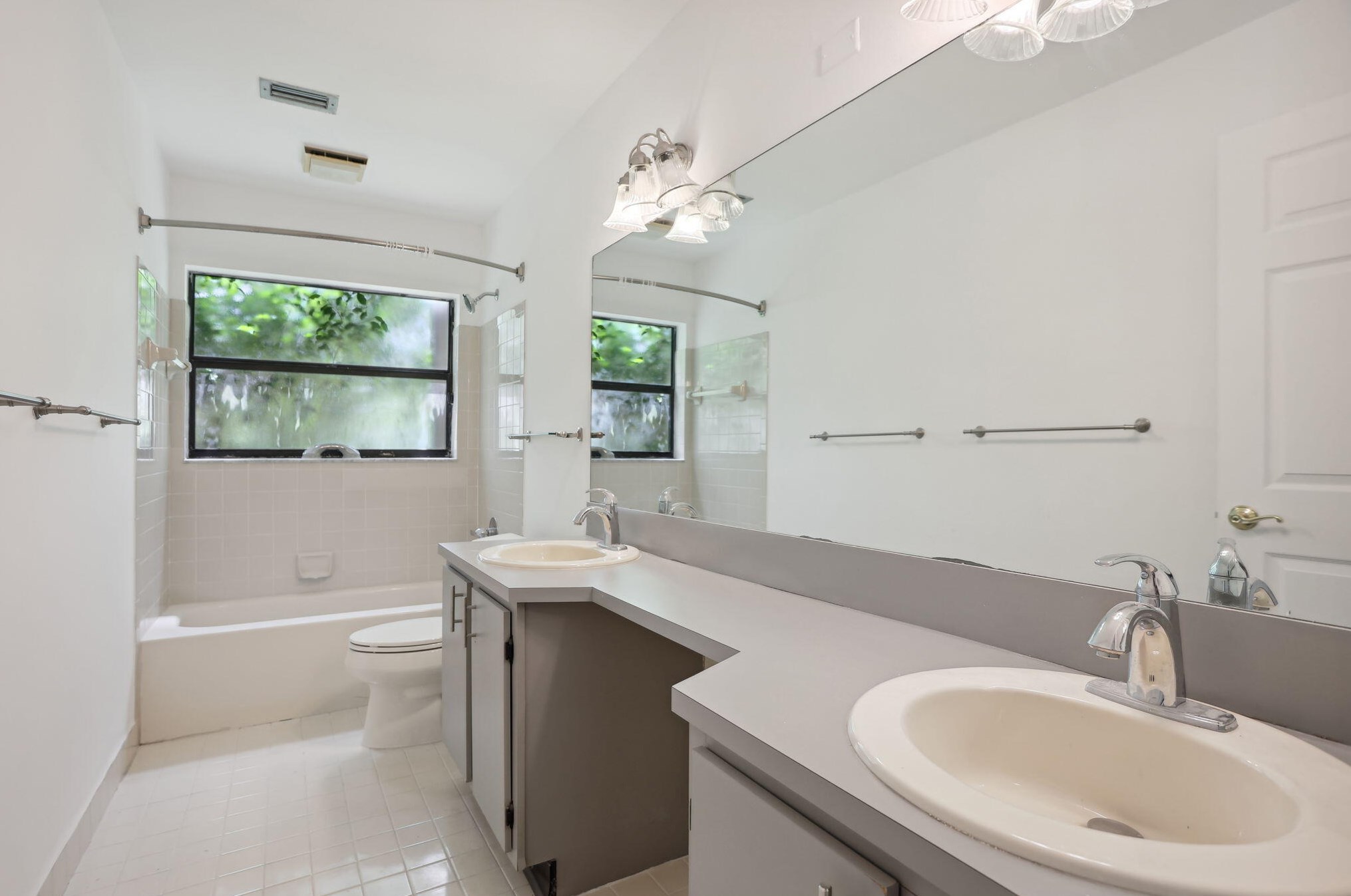 9804 El Clair Rnch Rd, Boynton Beach FL 33437-3339 exterior