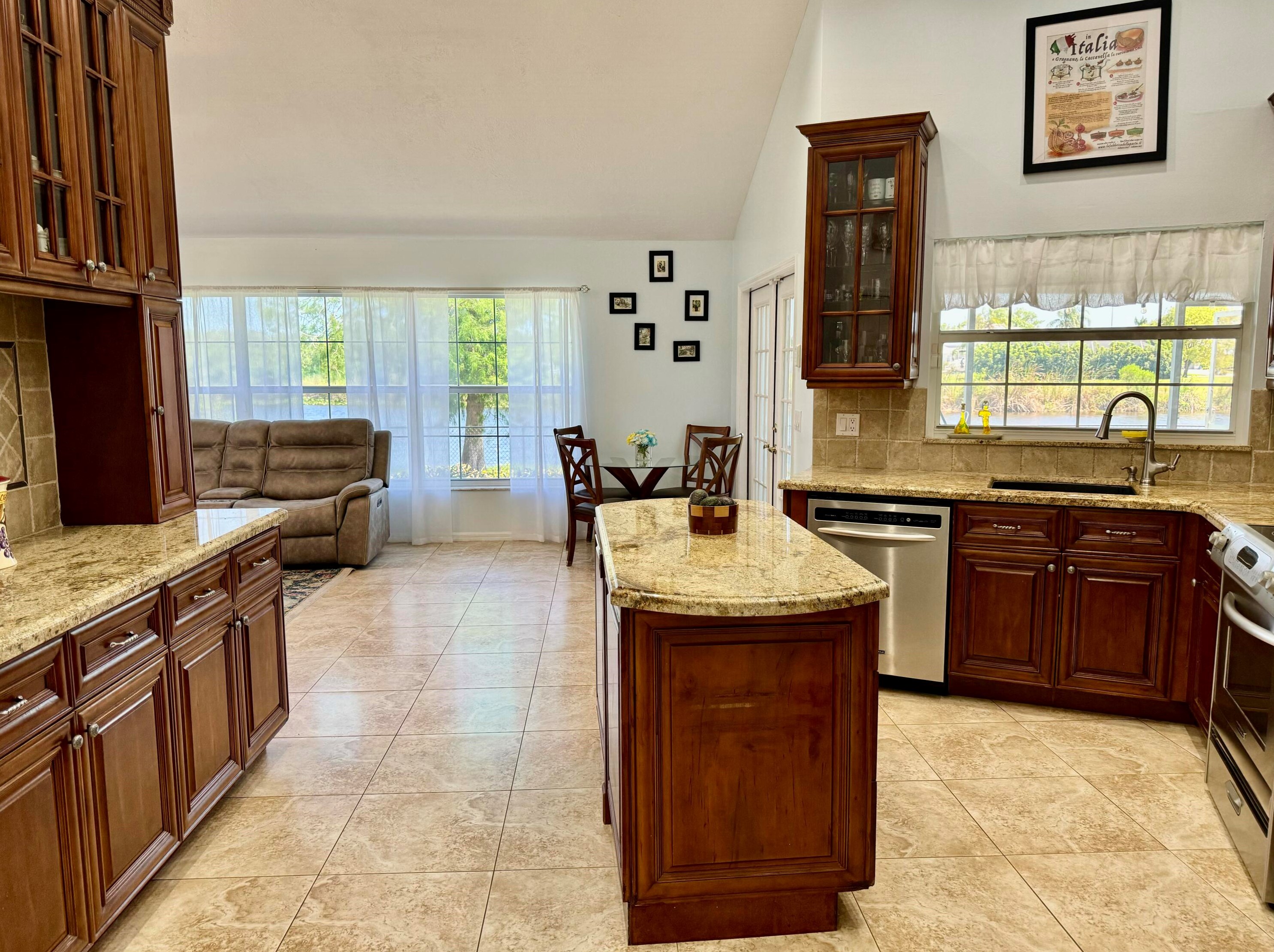 1400 21st St, Okeechobee FL  34974-2411 exterior