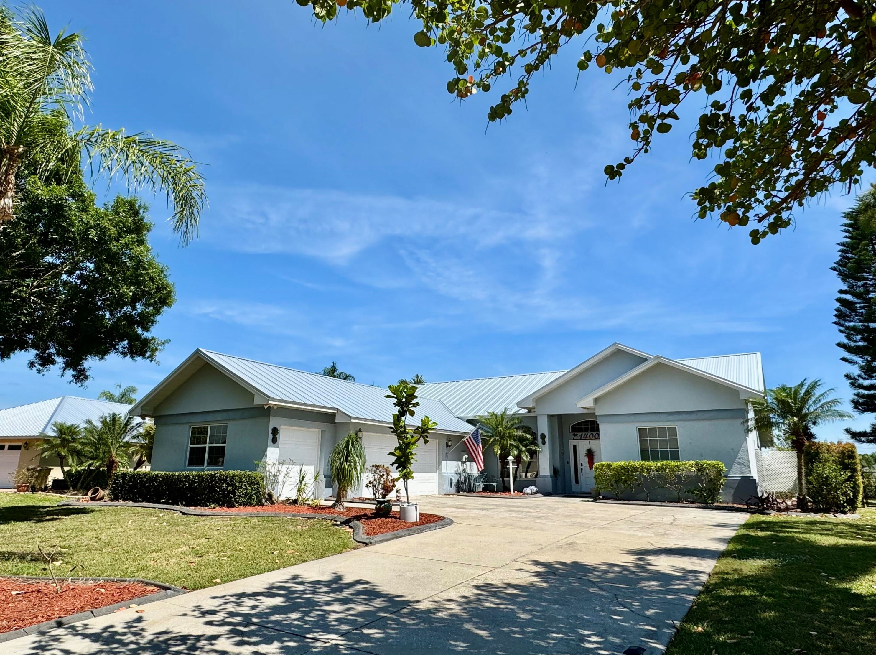 1400 21st St, Okeechobee FL  34974-2411 exterior
