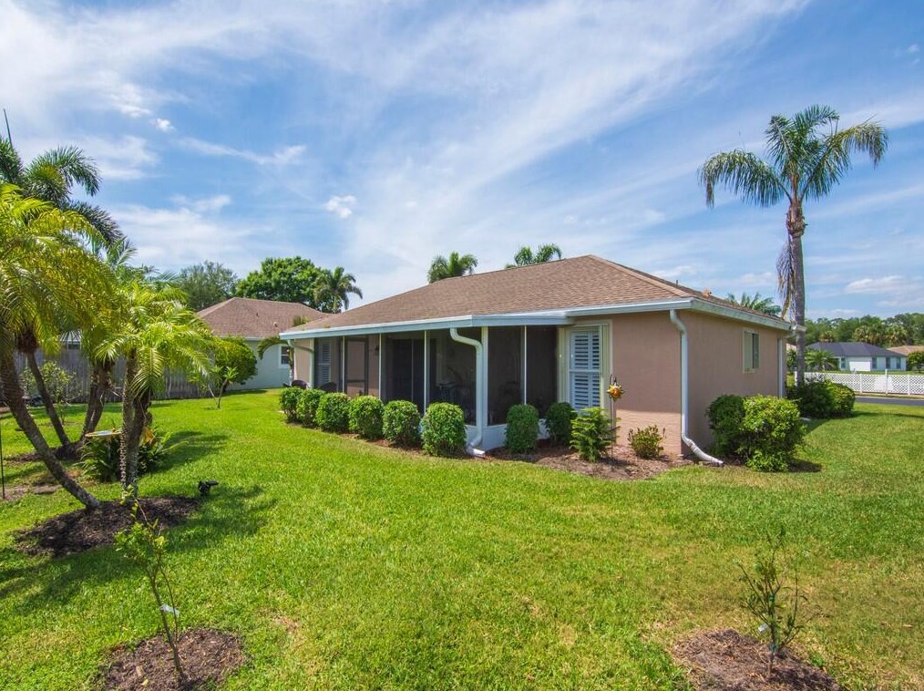 551 High Hawk Cir, Vero Beach FL  32962-7155 exterior