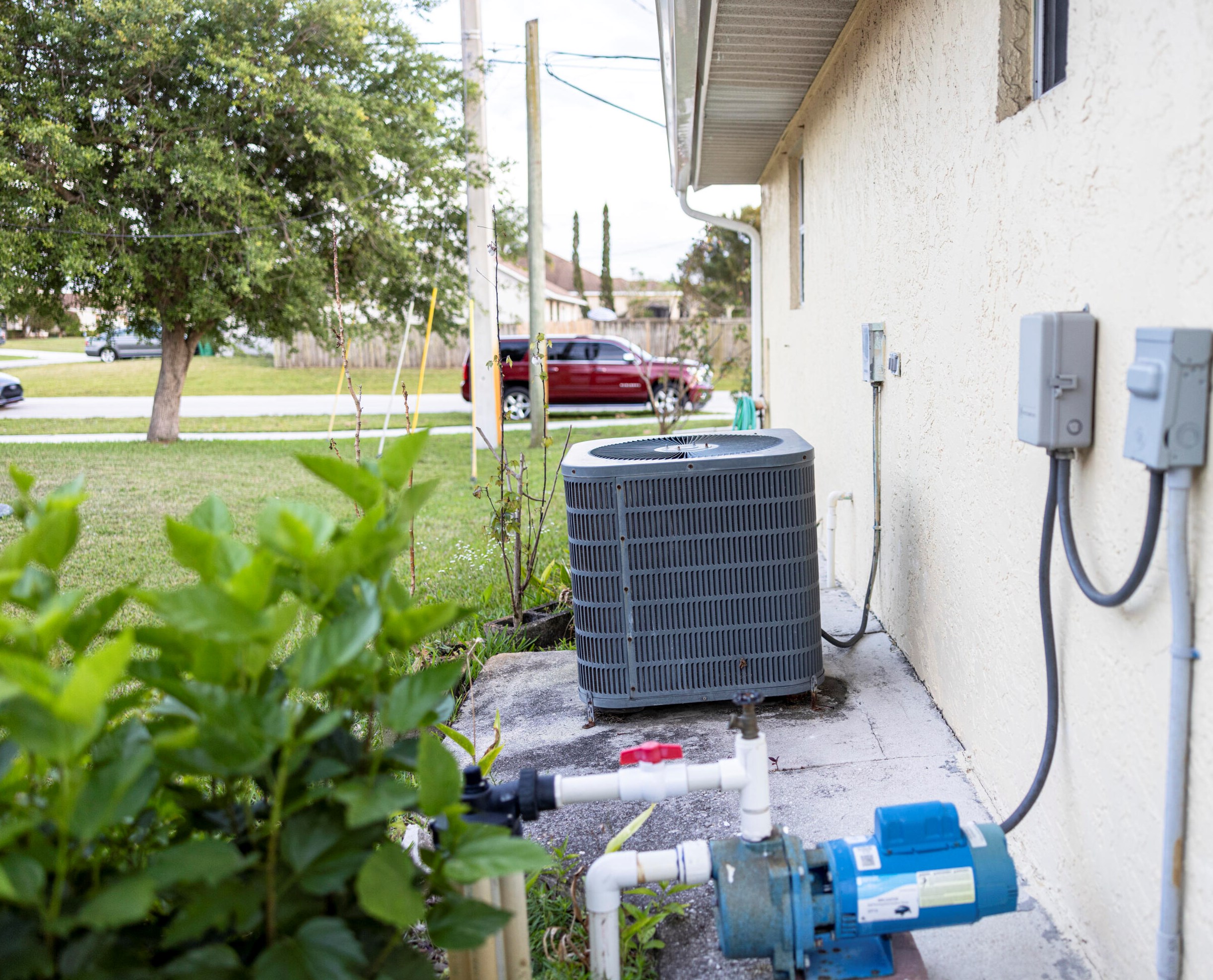 1219 Paar Dr, Fort Pierce FL  34953-3508 exterior