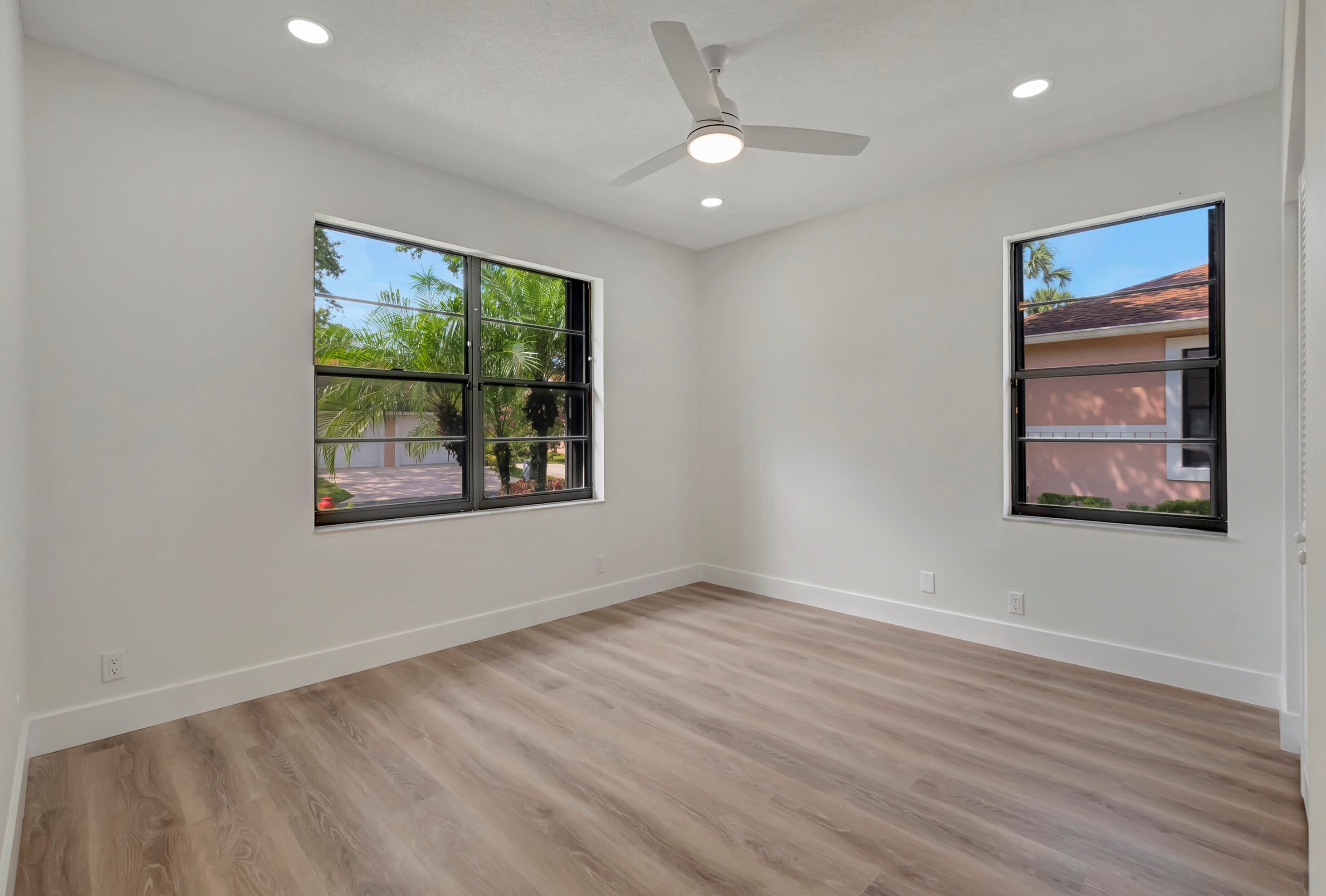 8359 Sunmeadow Ln, Boca Raton FL 33496-5172 exterior