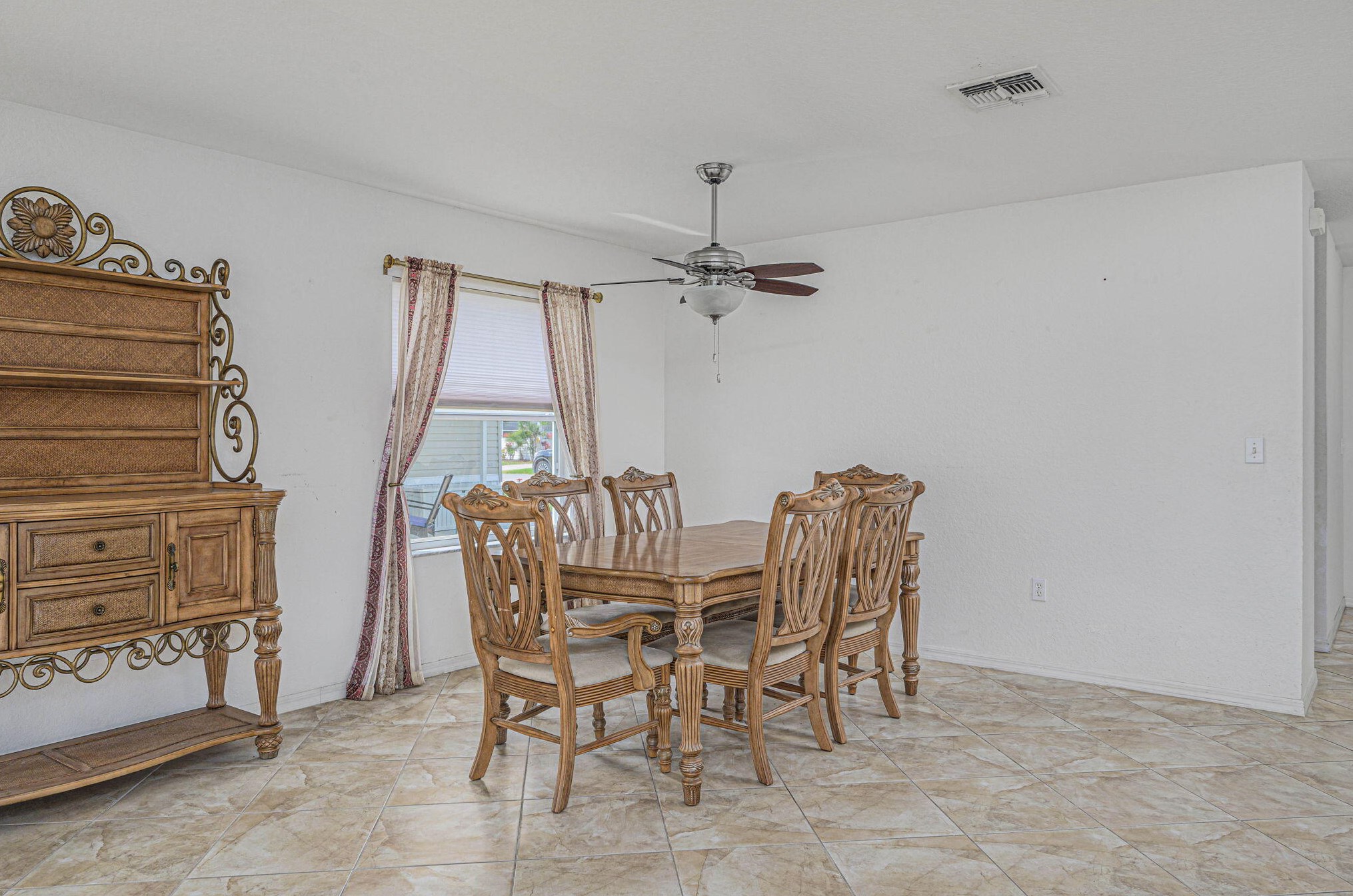 57 Huarte Way, Fort Pierce FL 34952-8548 exterior