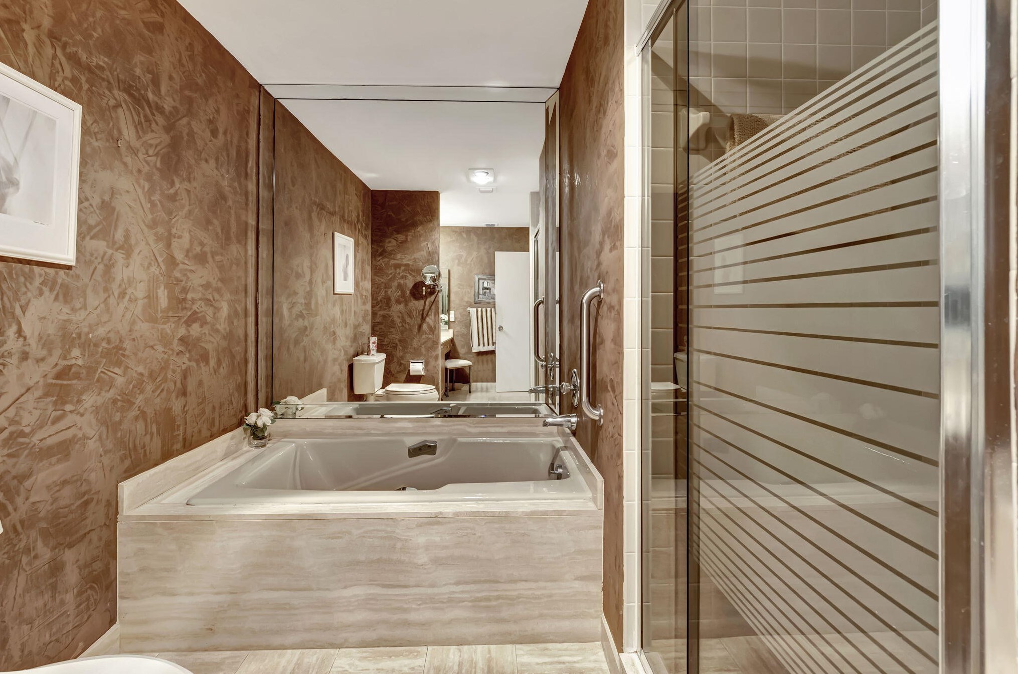 6 Cambridge Dr, Boynton Beach FL  33436-6213 exterior