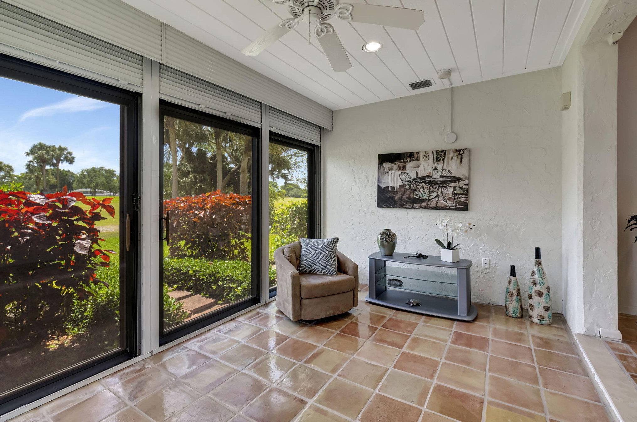 6 Cambridge Dr, Boynton Beach FL  33436-6213 exterior