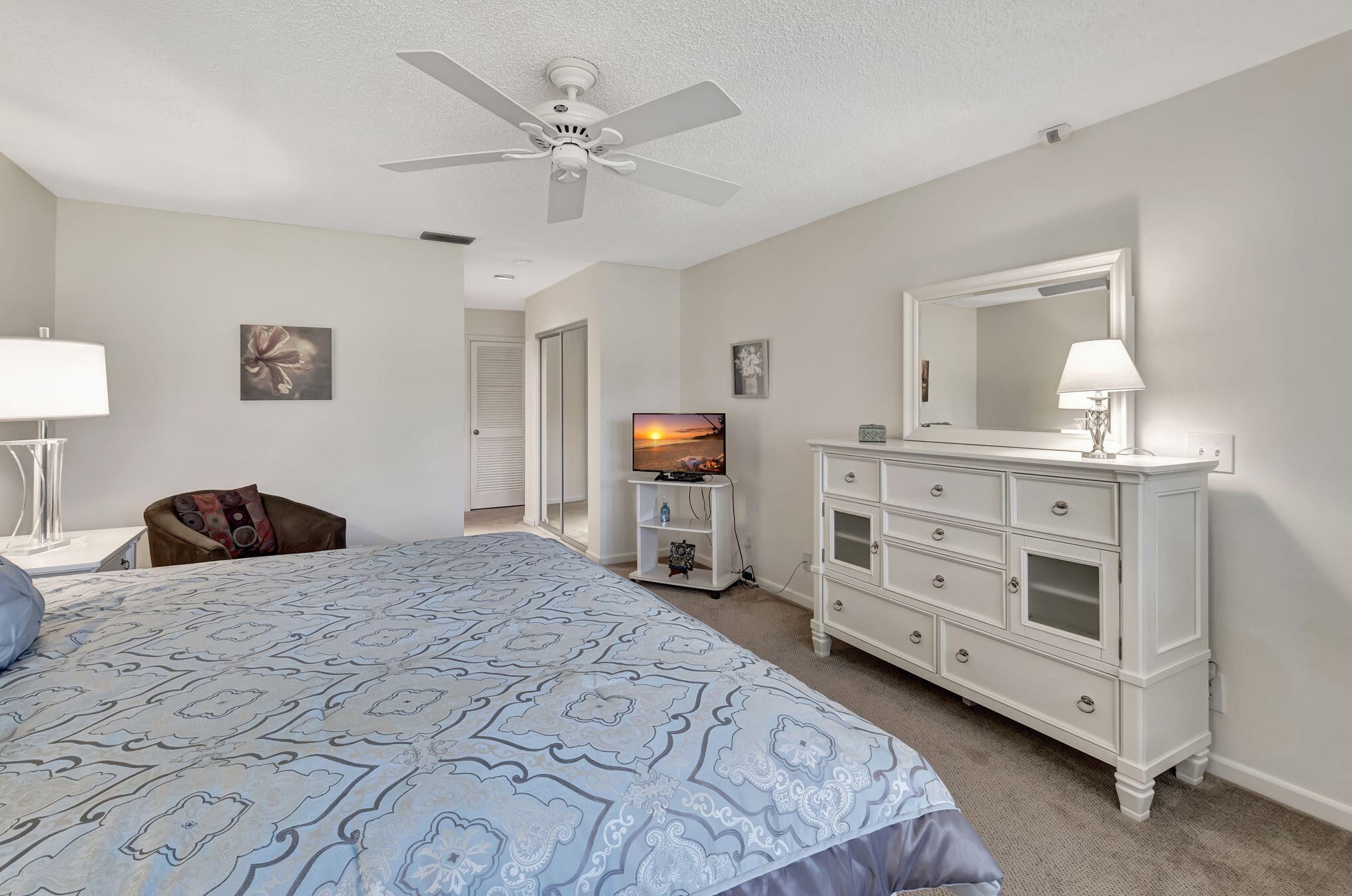 6 Cambridge Dr, Boynton Beach FL  33436-6213 exterior