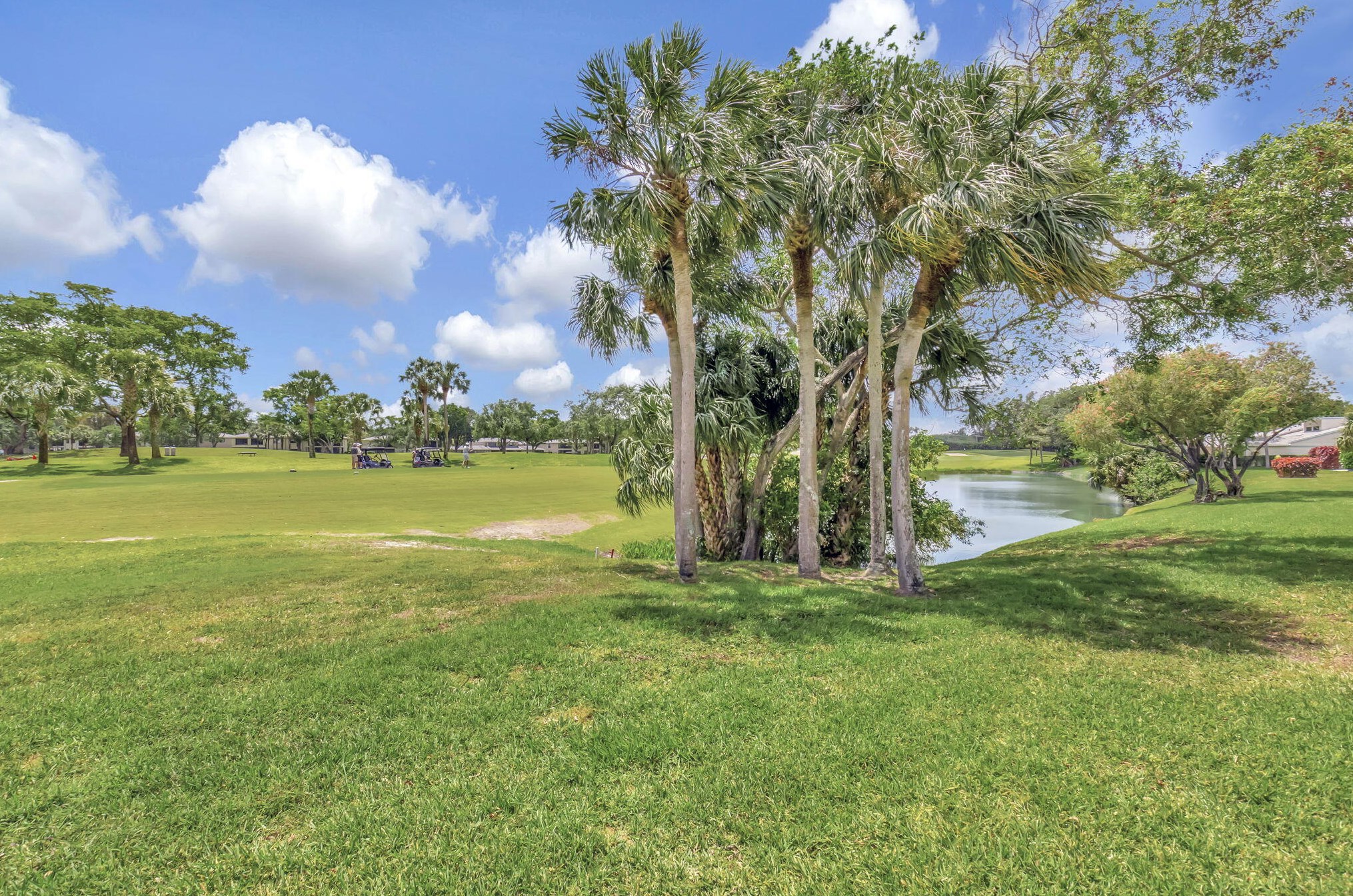 6 Cambridge Dr, Boynton Beach FL  33436-6213 exterior