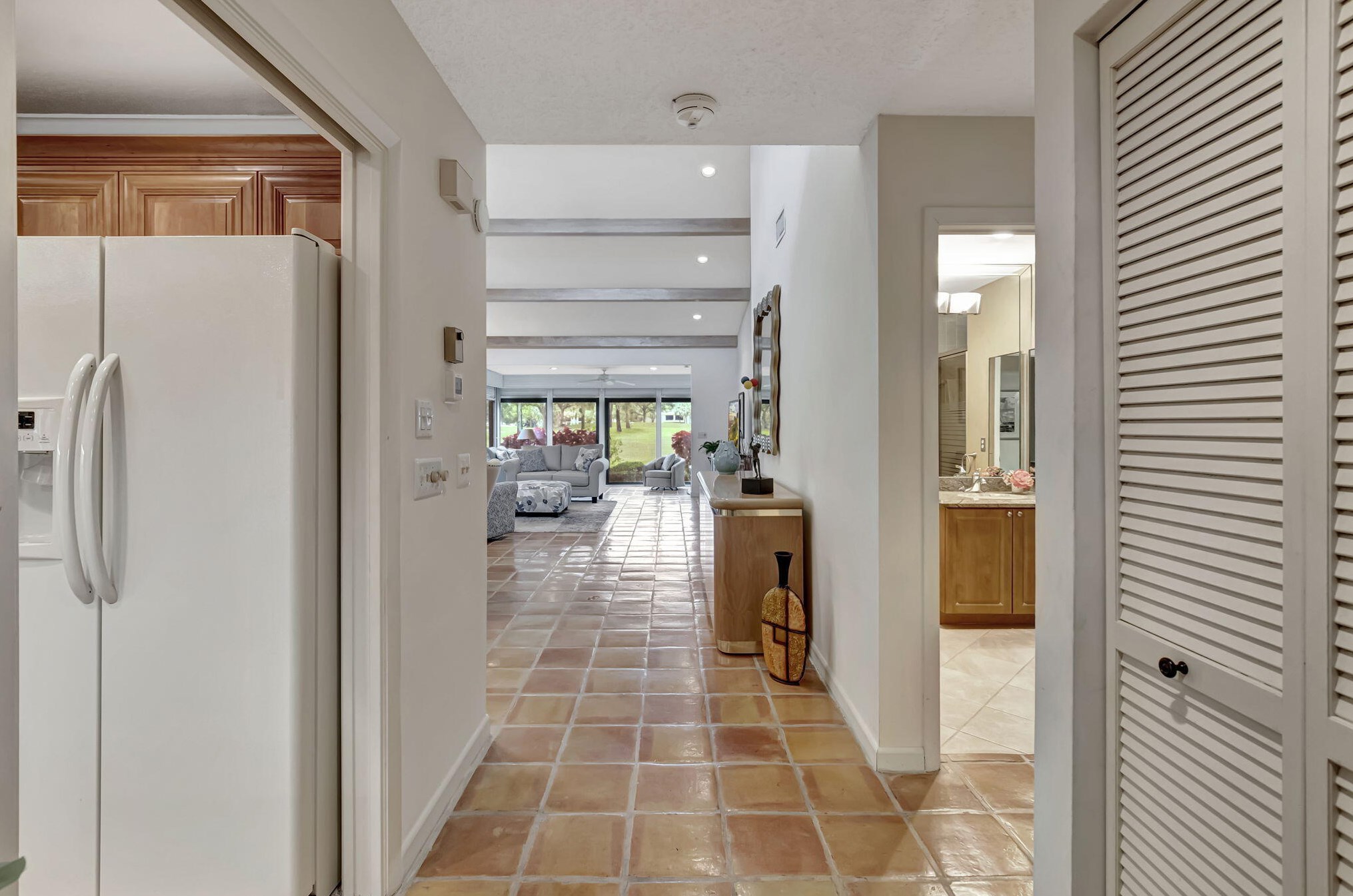 6 Cambridge Dr, Boynton Beach FL  33436-6213 exterior