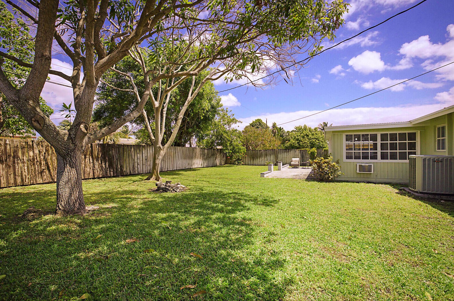 231 11th Ave, Boynton Beach FL  33435-3046 exterior