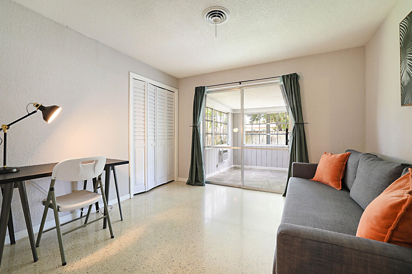 231 11th Ave, Boynton Beach FL  33435-3046 exterior