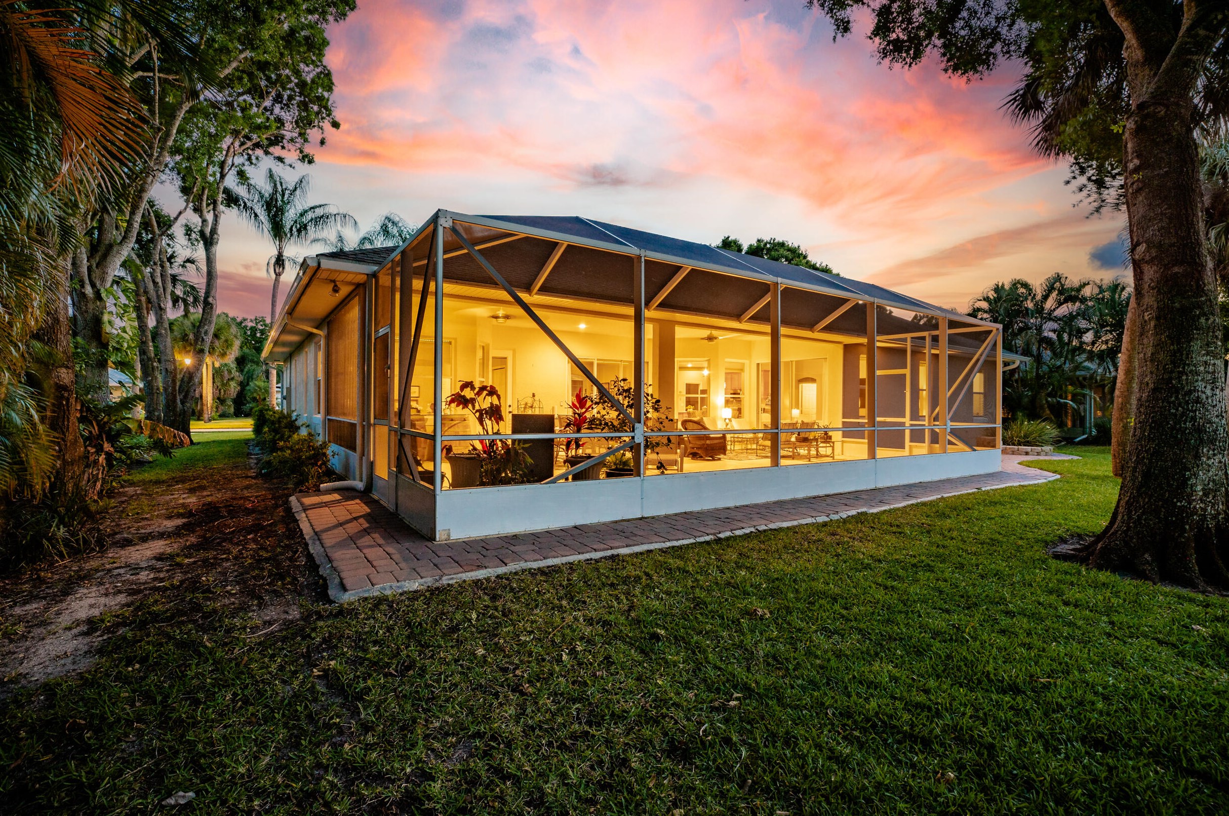 6546 35 Pl, Vero Beach FL  32966-7810 exterior