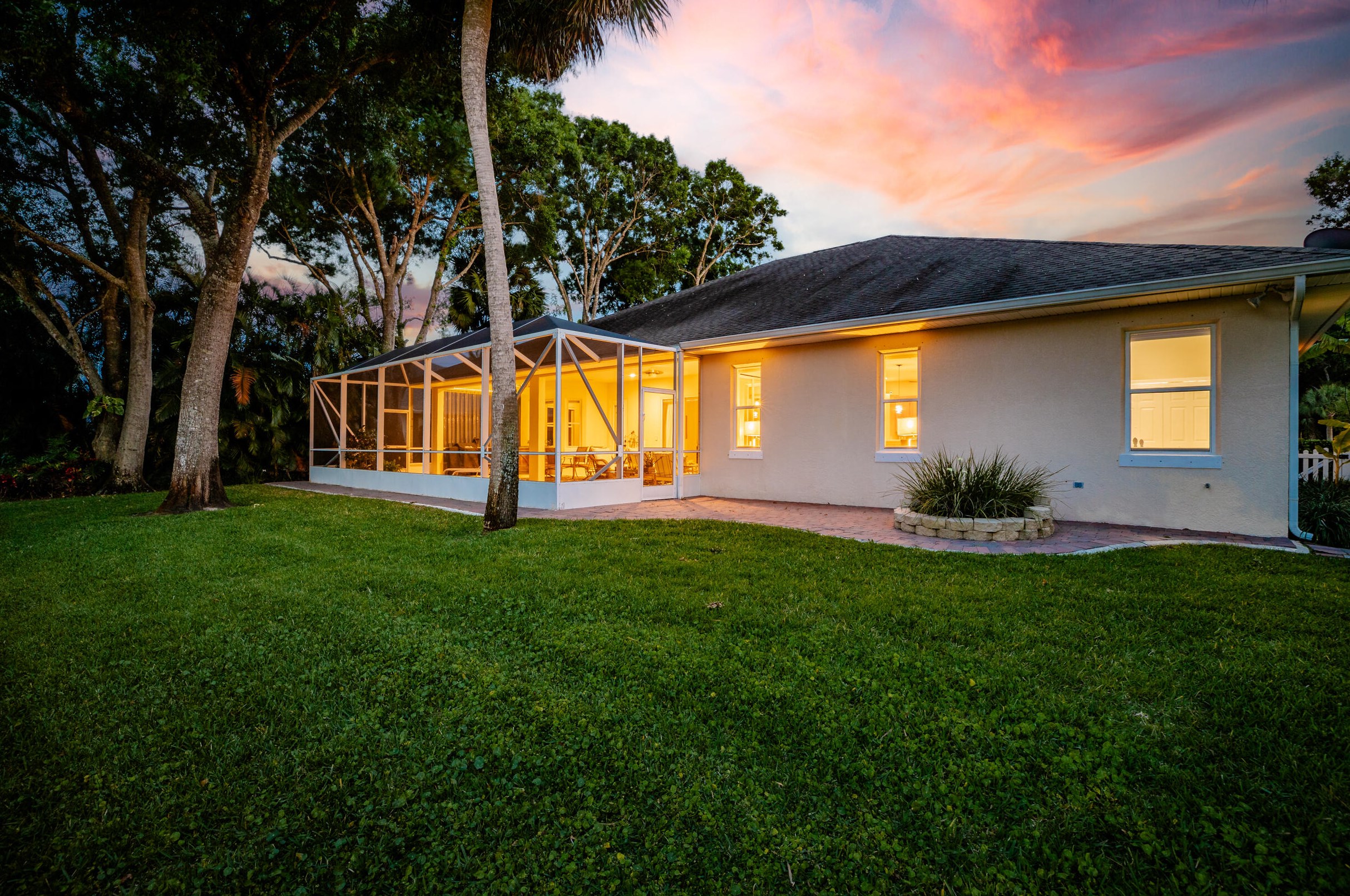 6546 35 Pl, Vero Beach FL  32966-7810 exterior