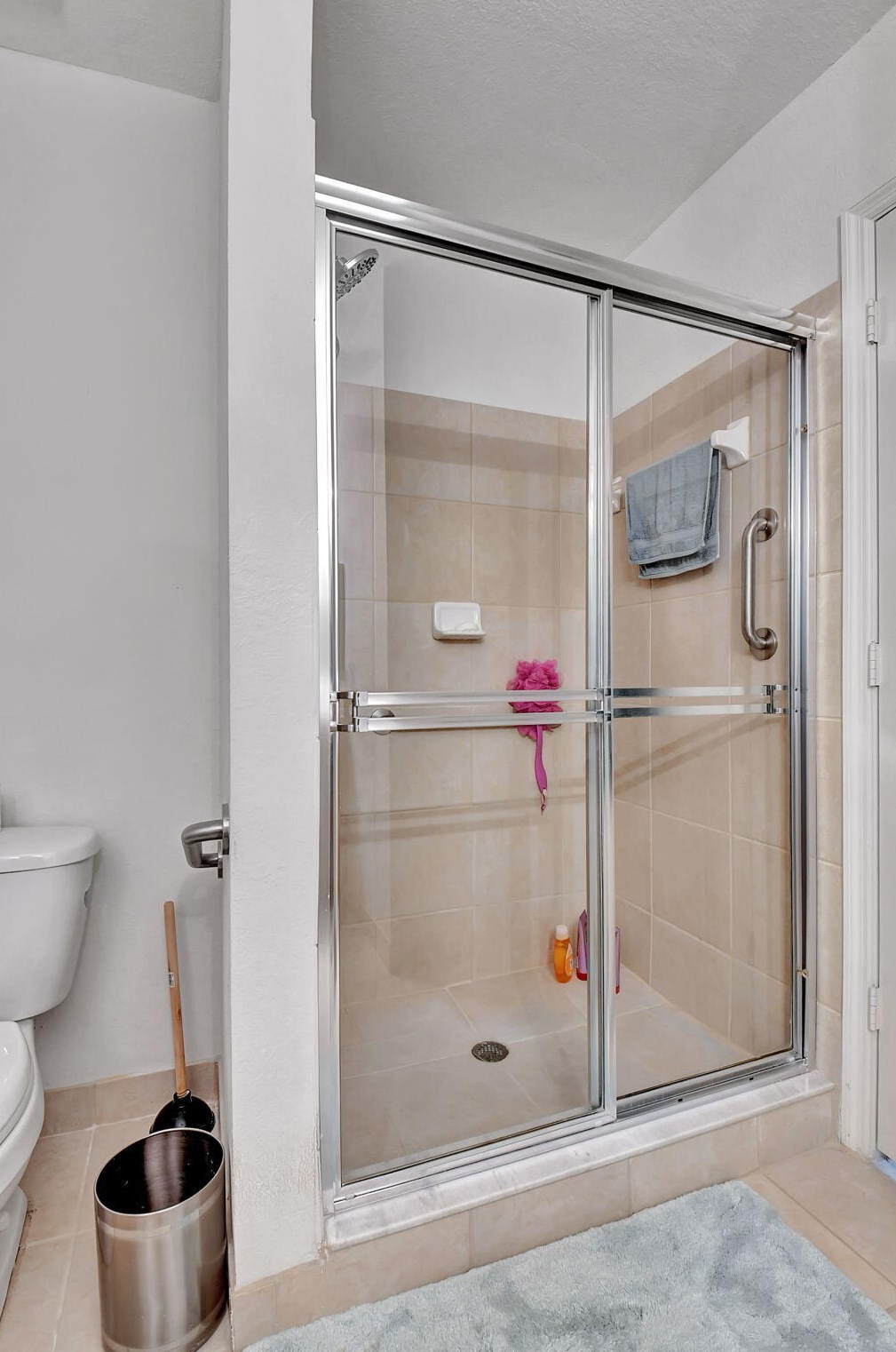 6683 Old Farm Trl, Boynton Beach FL 33437-7900 exterior