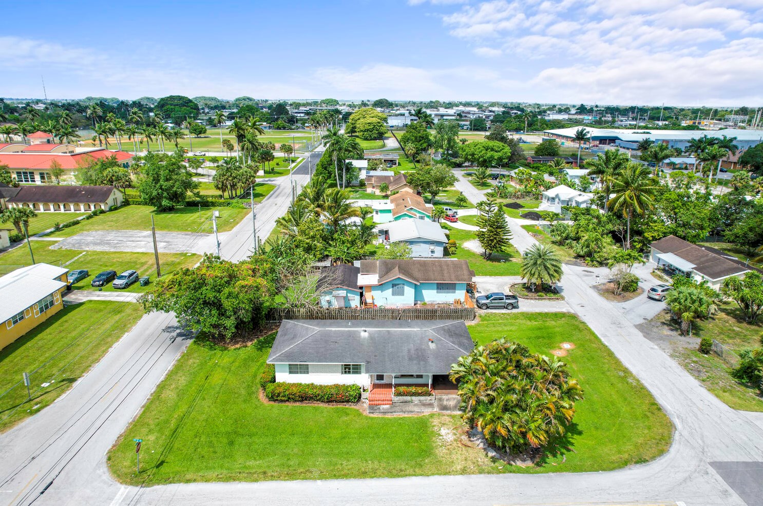 800 2nd St, Belle Glade FL  33430-2022 exterior