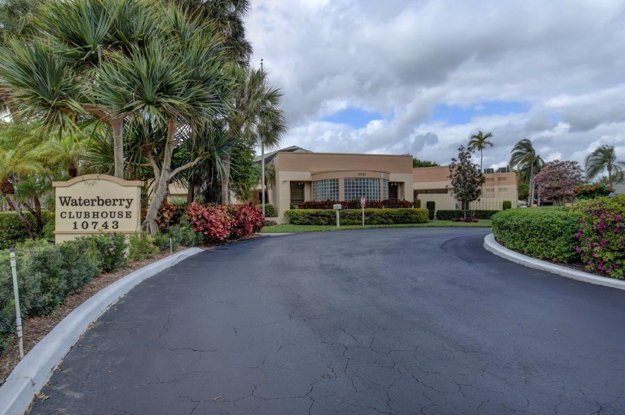 10907 Lake Front Pl, Boca Raton FL  33498-1699 exterior
