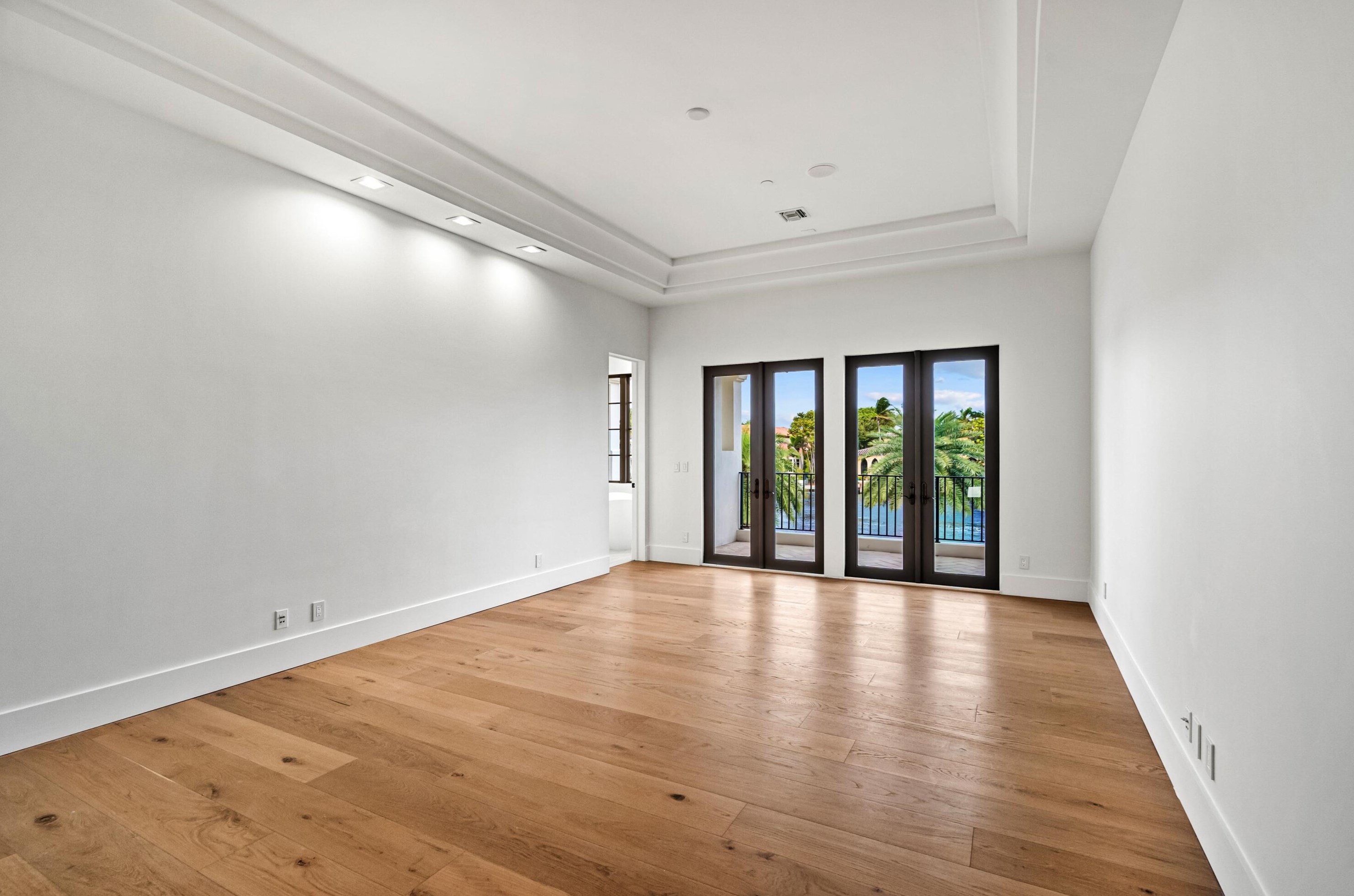 1207 Spanish Riv Rd, Boca Raton FL 33432-7706 exterior